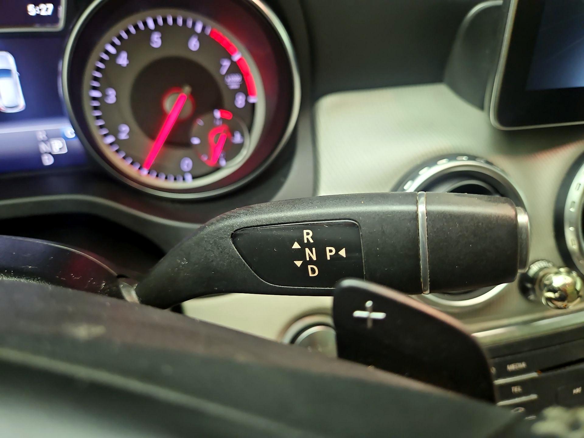 Thumbnail: 2017 Mercedes-Benz GLA - 18