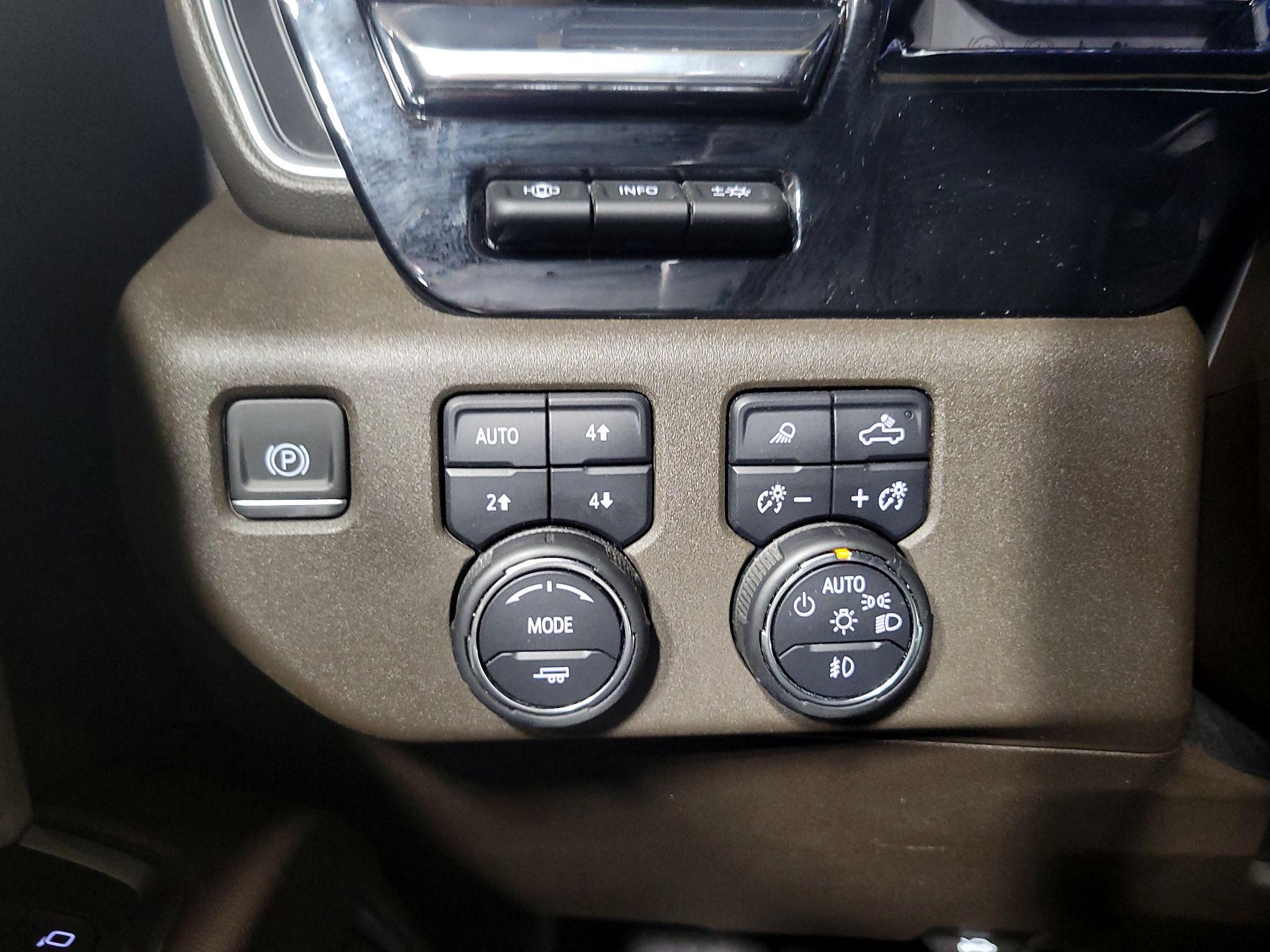 Thumbnail: 2024 Chevrolet Silverado 2500 - 13