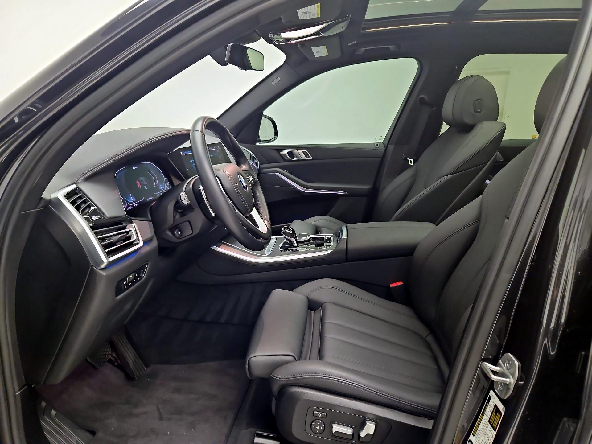 Thumbnail: 2022 BMW X5 - 11