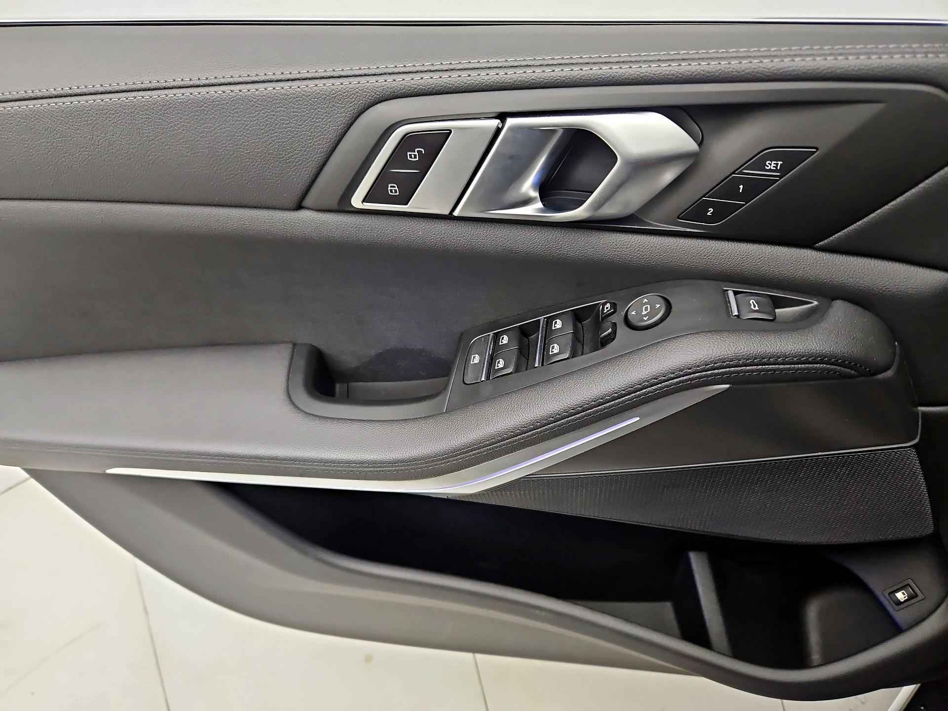 Thumbnail: 2022 BMW X5 - 12