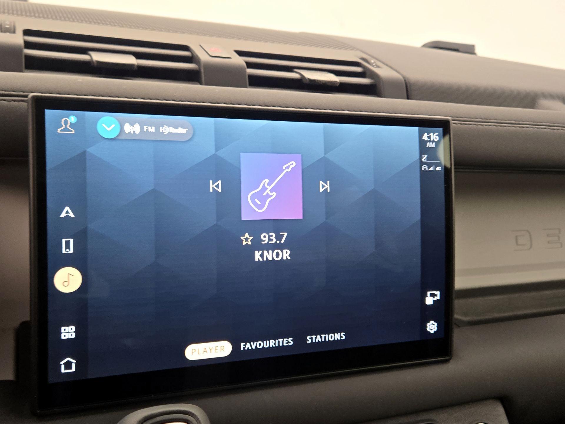 Thumbnail: 2025 Land Rover Defender - 15