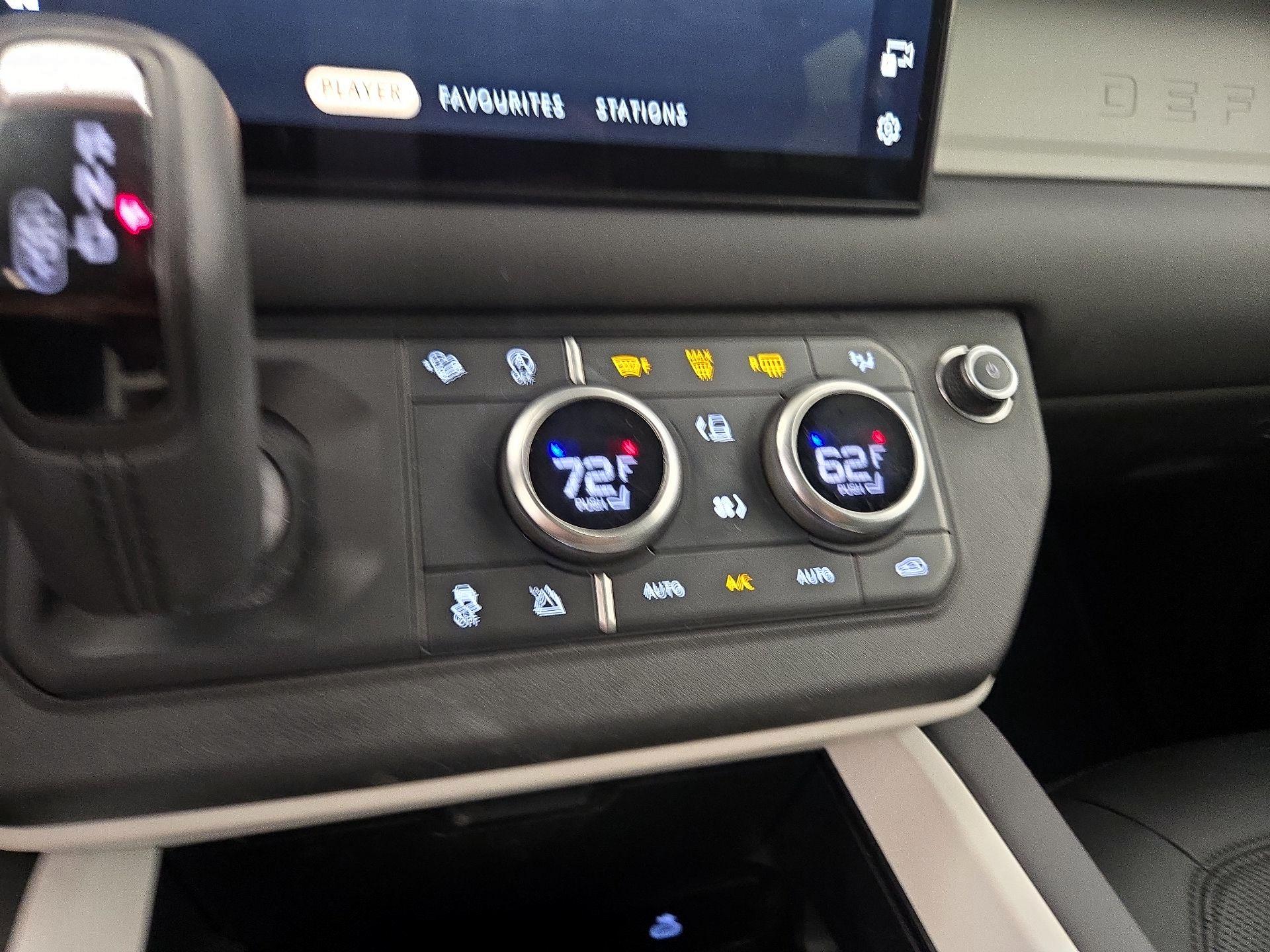 Thumbnail: 2025 Land Rover Defender - 16