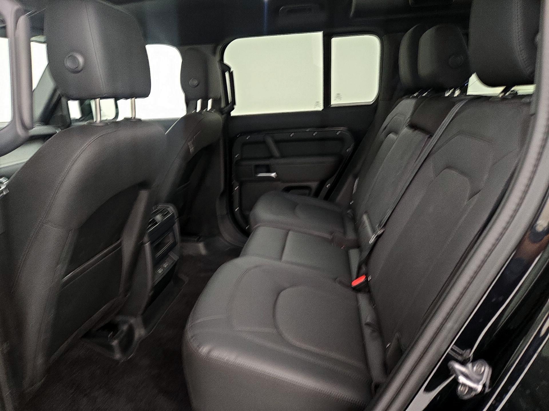 Thumbnail: 2025 Land Rover Defender - 20