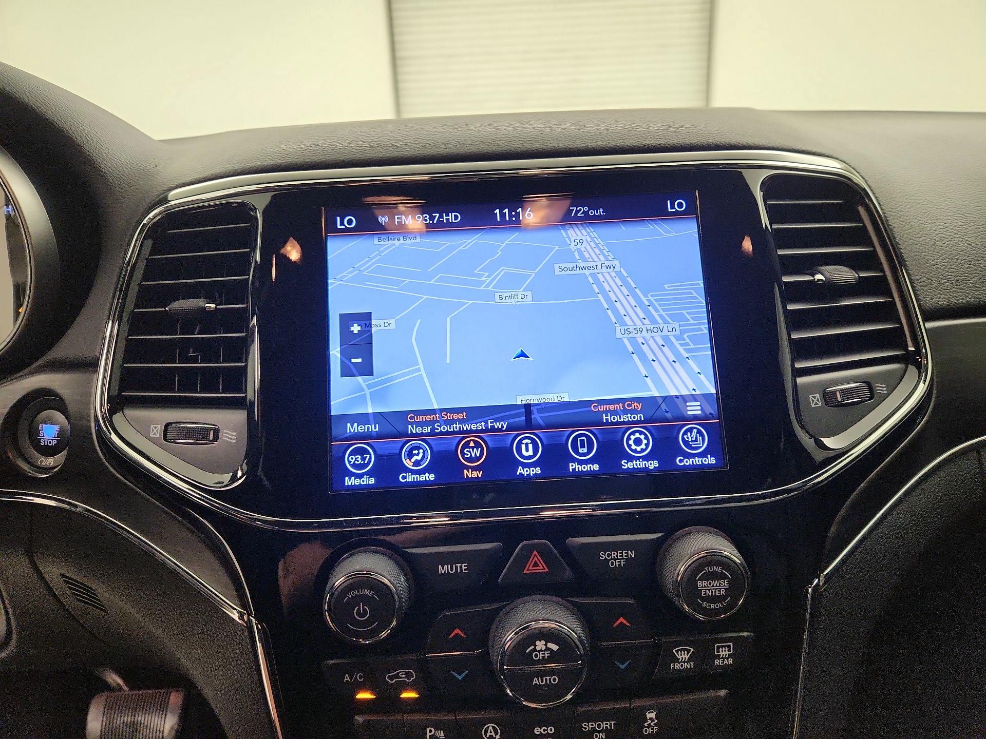 Thumbnail: 2021 Jeep Grand Cherokee - 14