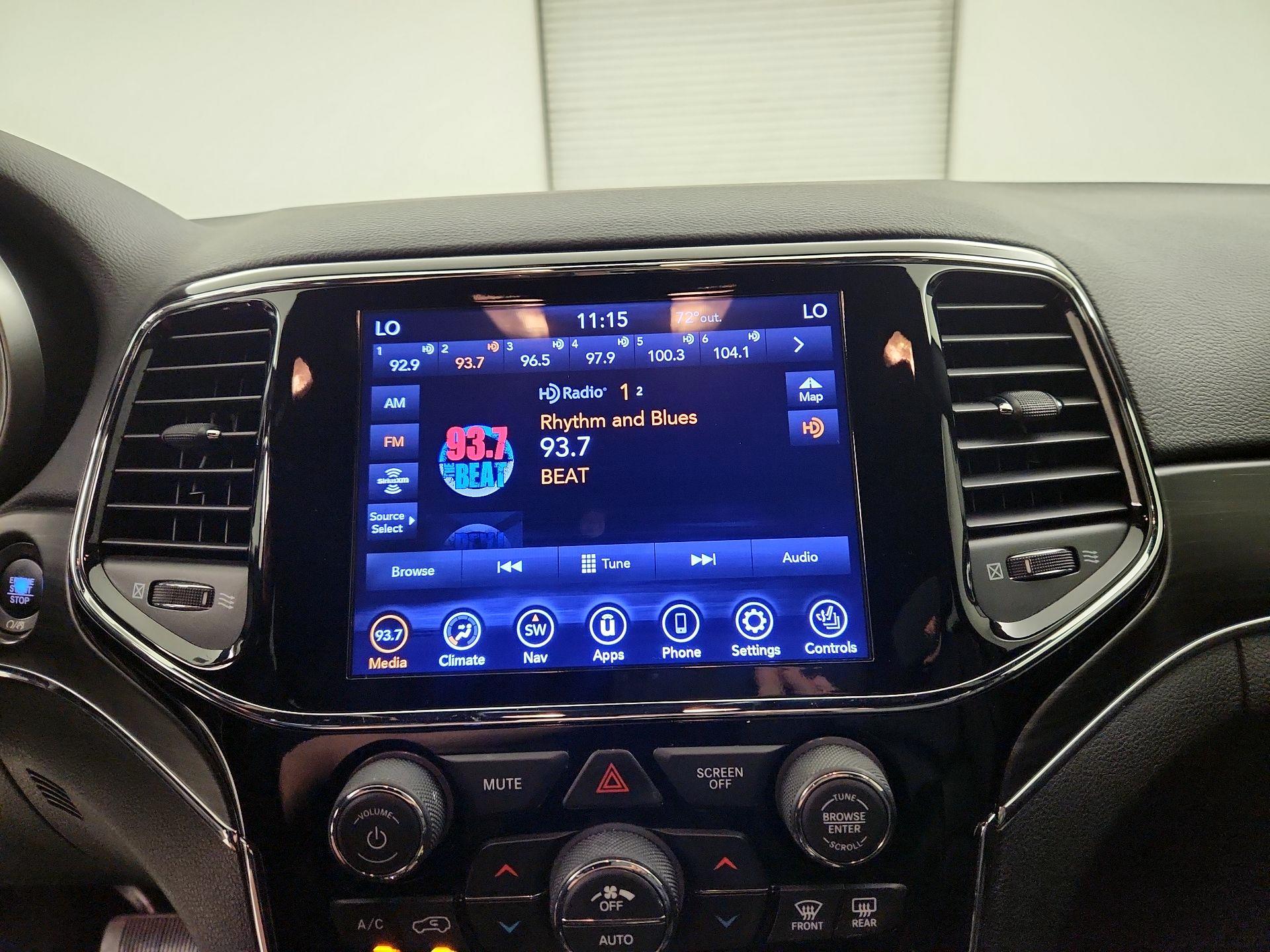 Thumbnail: 2021 Jeep Grand Cherokee - 16