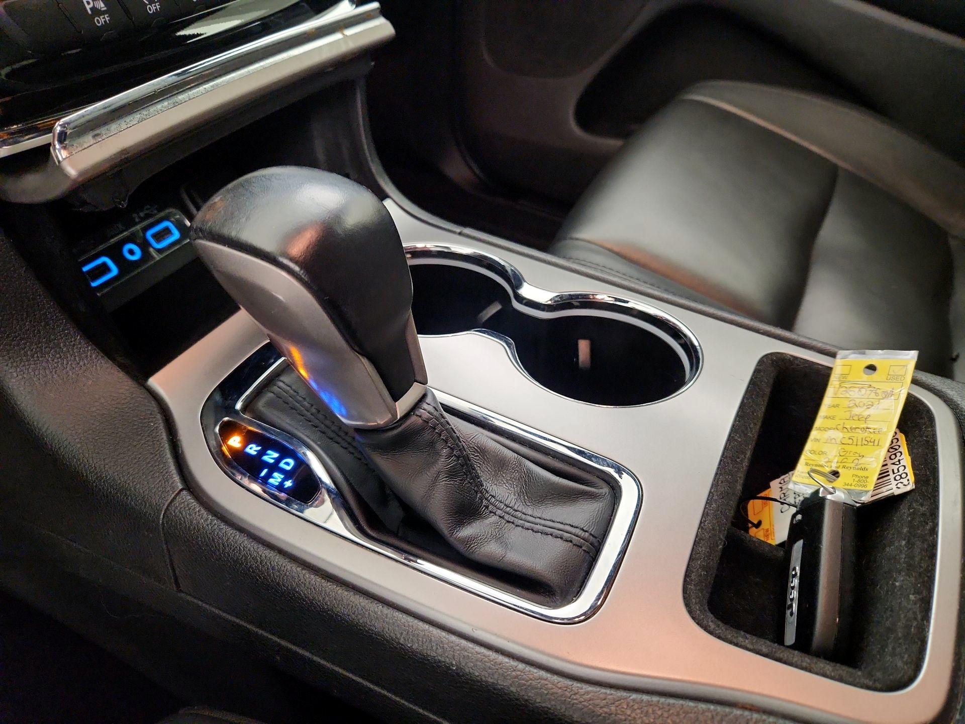 Thumbnail: 2021 Jeep Grand Cherokee - 18