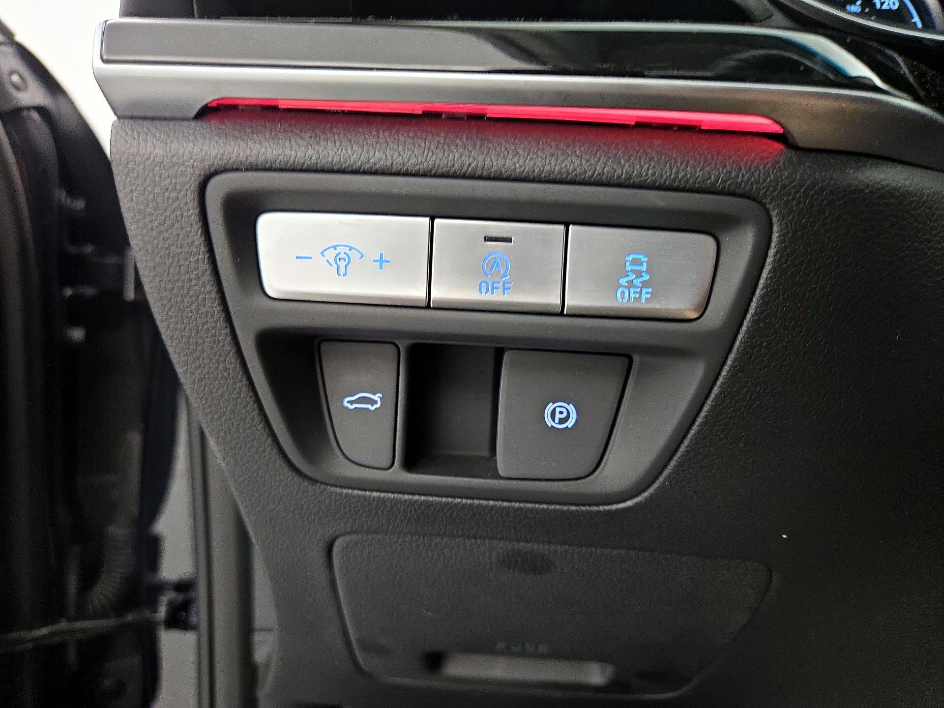 Thumbnail: 2023 Genesis G80 - 13