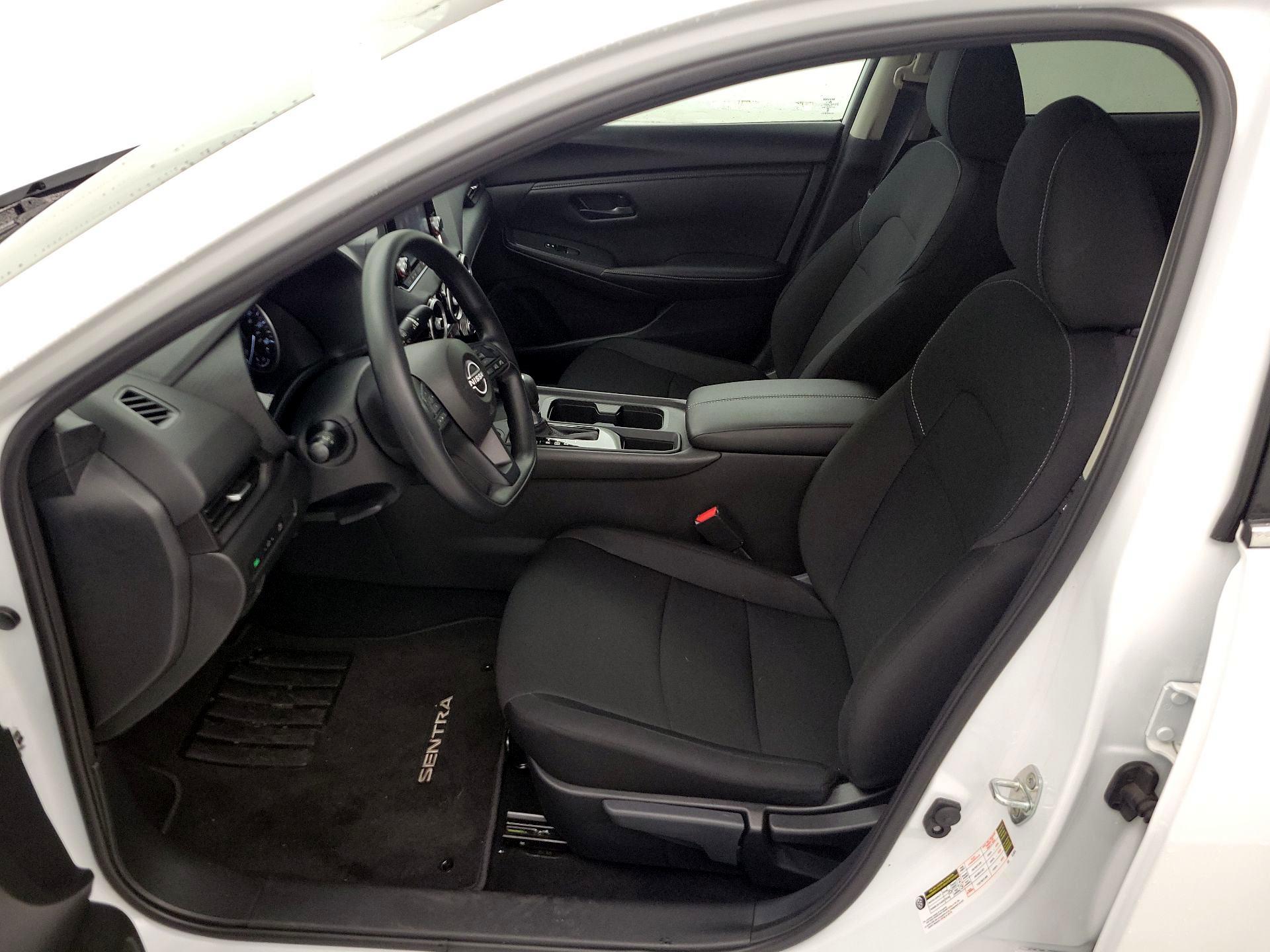 Thumbnail: 2025 Nissan Sentra - 11