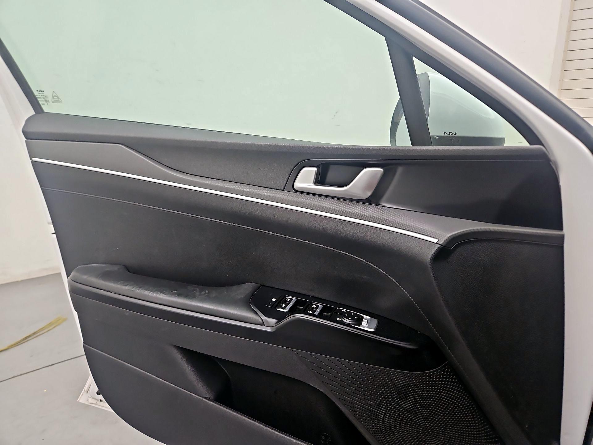 Thumbnail: 2022 Kia K5 - 10