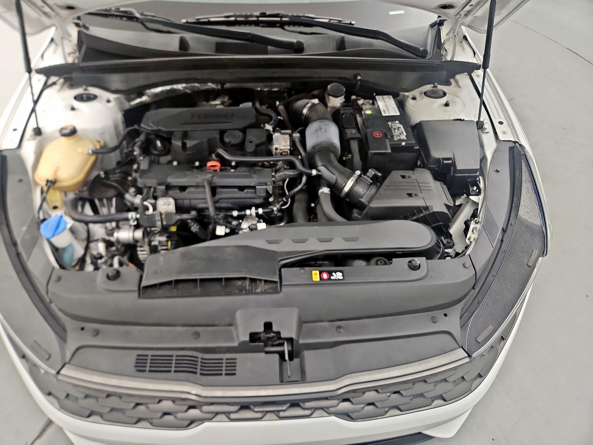 Thumbnail: 2022 Kia K5 - 16