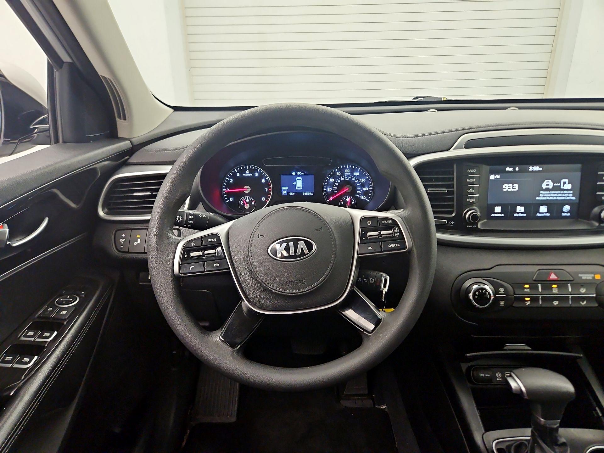 Thumbnail: 2020 Kia Sorento - 10