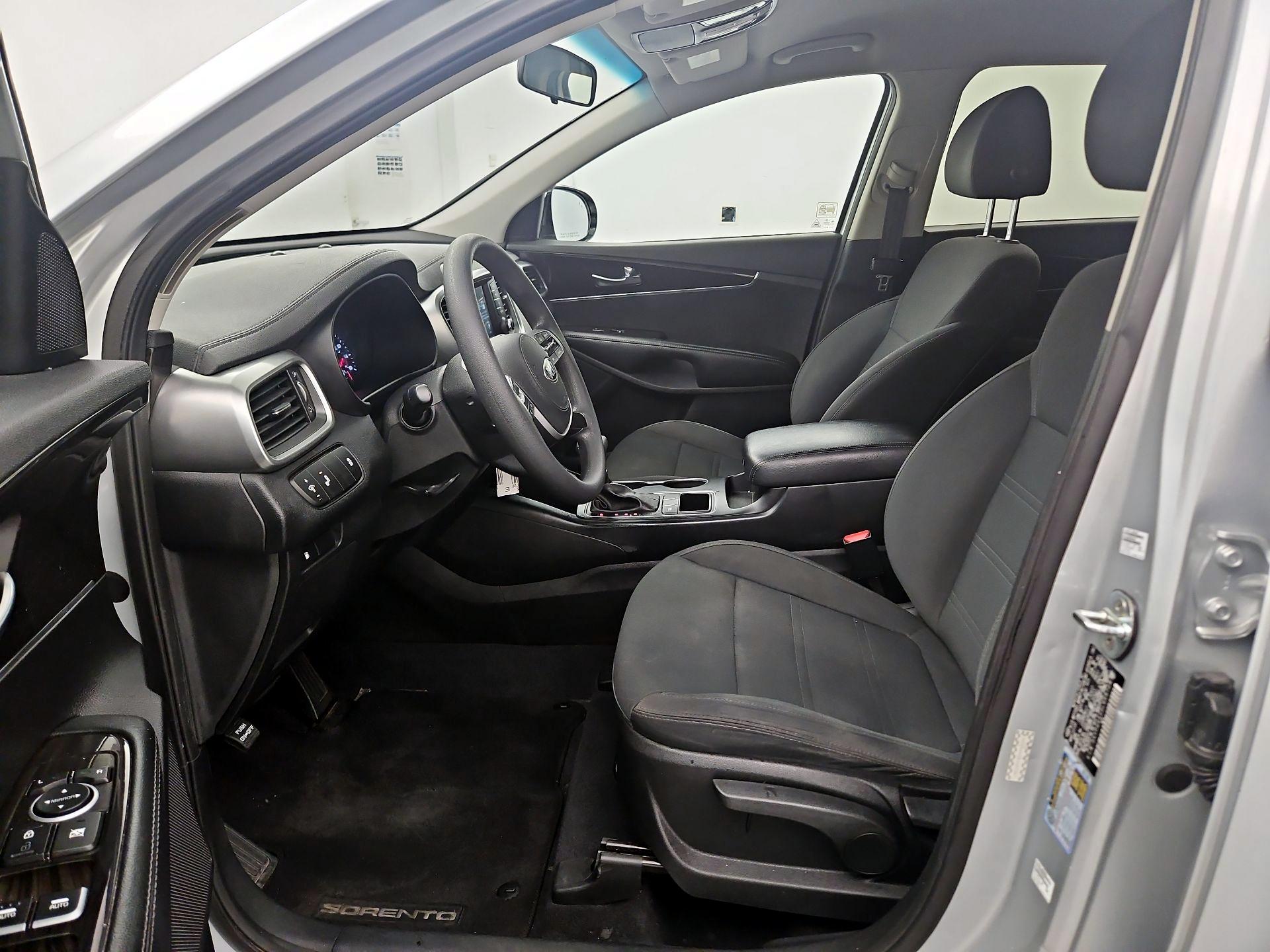 Thumbnail: 2020 Kia Sorento - 11