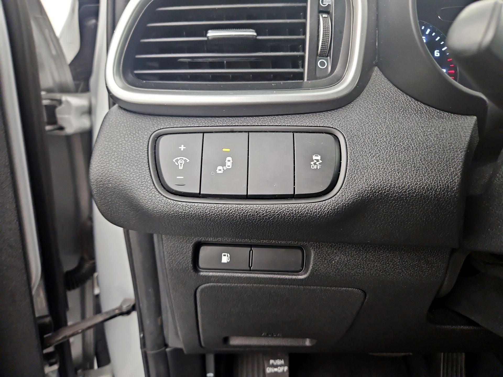 Thumbnail: 2020 Kia Sorento - 13