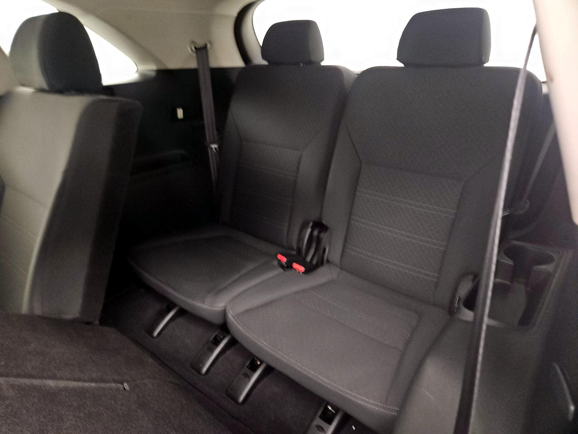 Thumbnail: 2020 Kia Sorento - 20