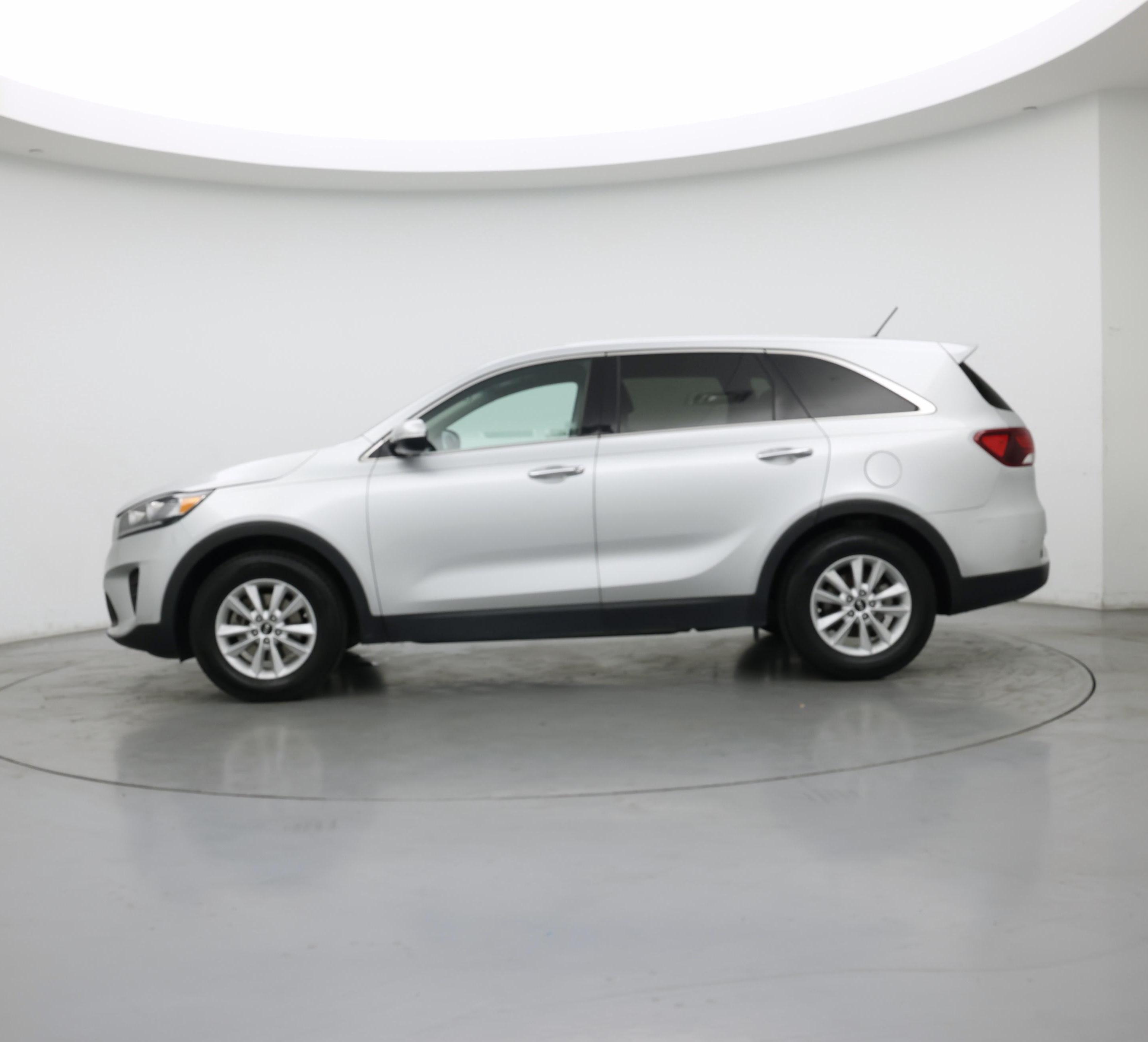 Thumbnail: 2020 Kia Sorento - 3