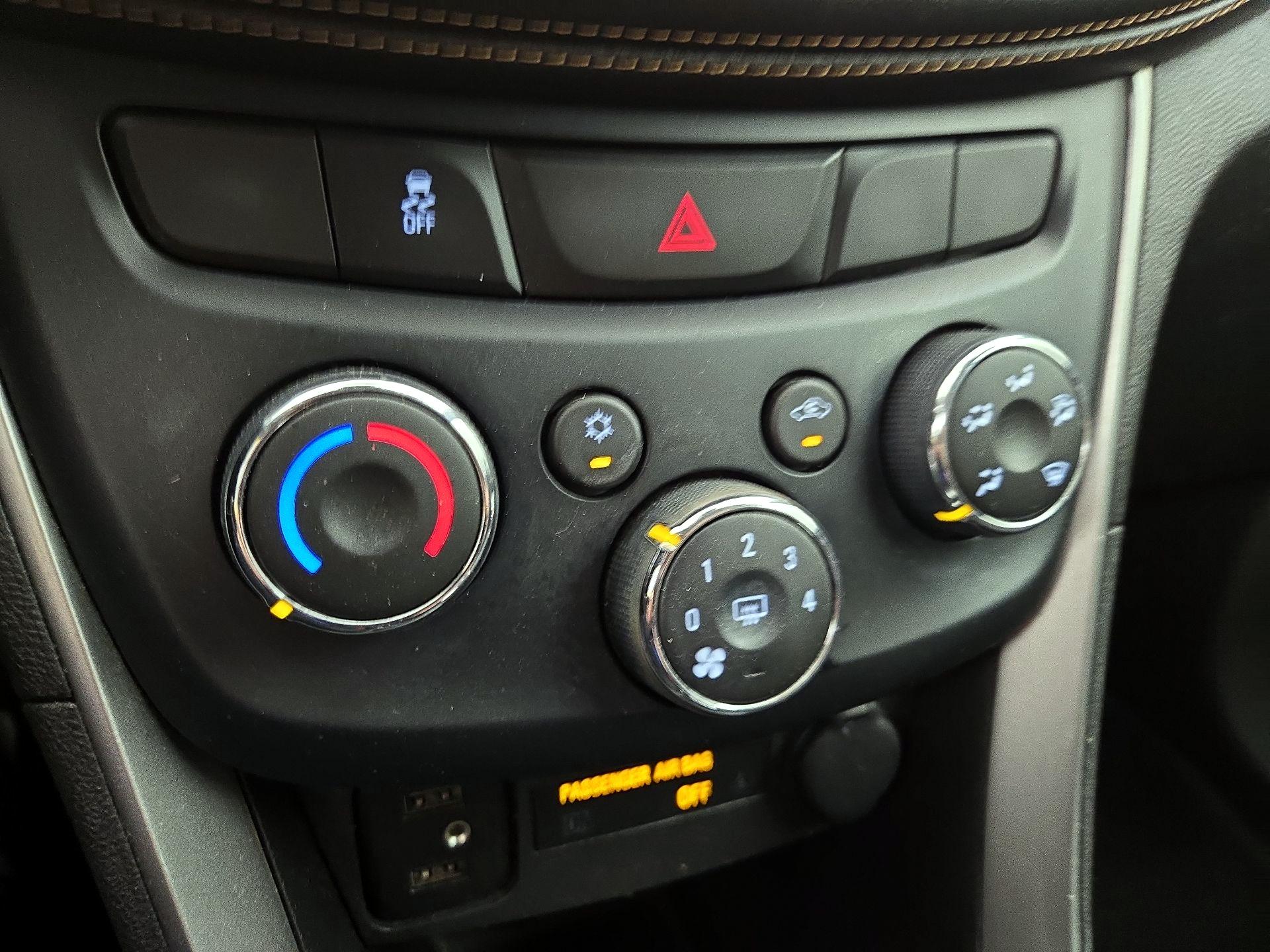 Thumbnail: 2020 Chevrolet Trax - 16