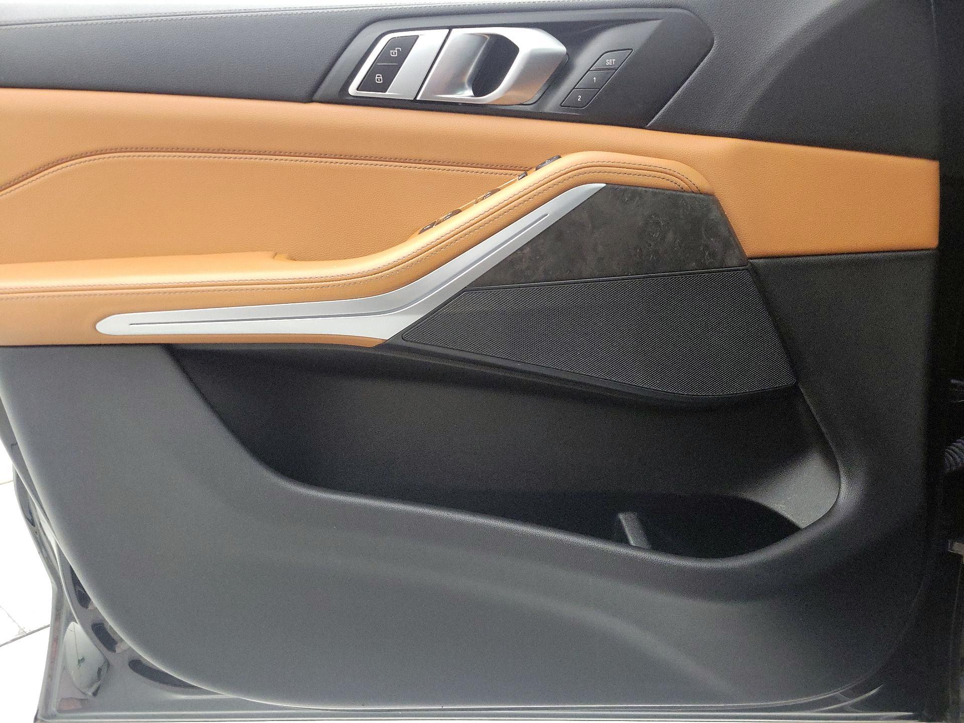 Thumbnail: 2022 BMW X5 - 12