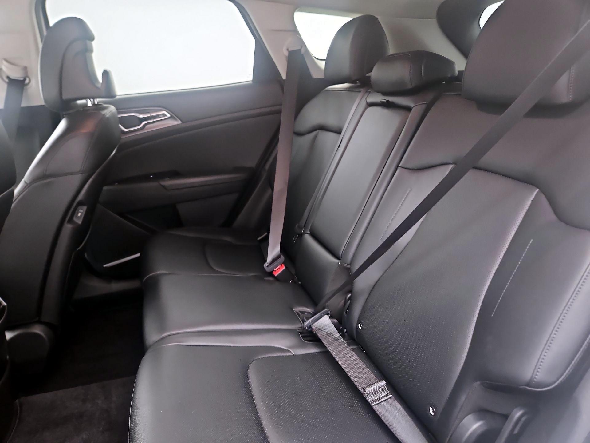 Thumbnail: 2023 Kia Sportage - 18