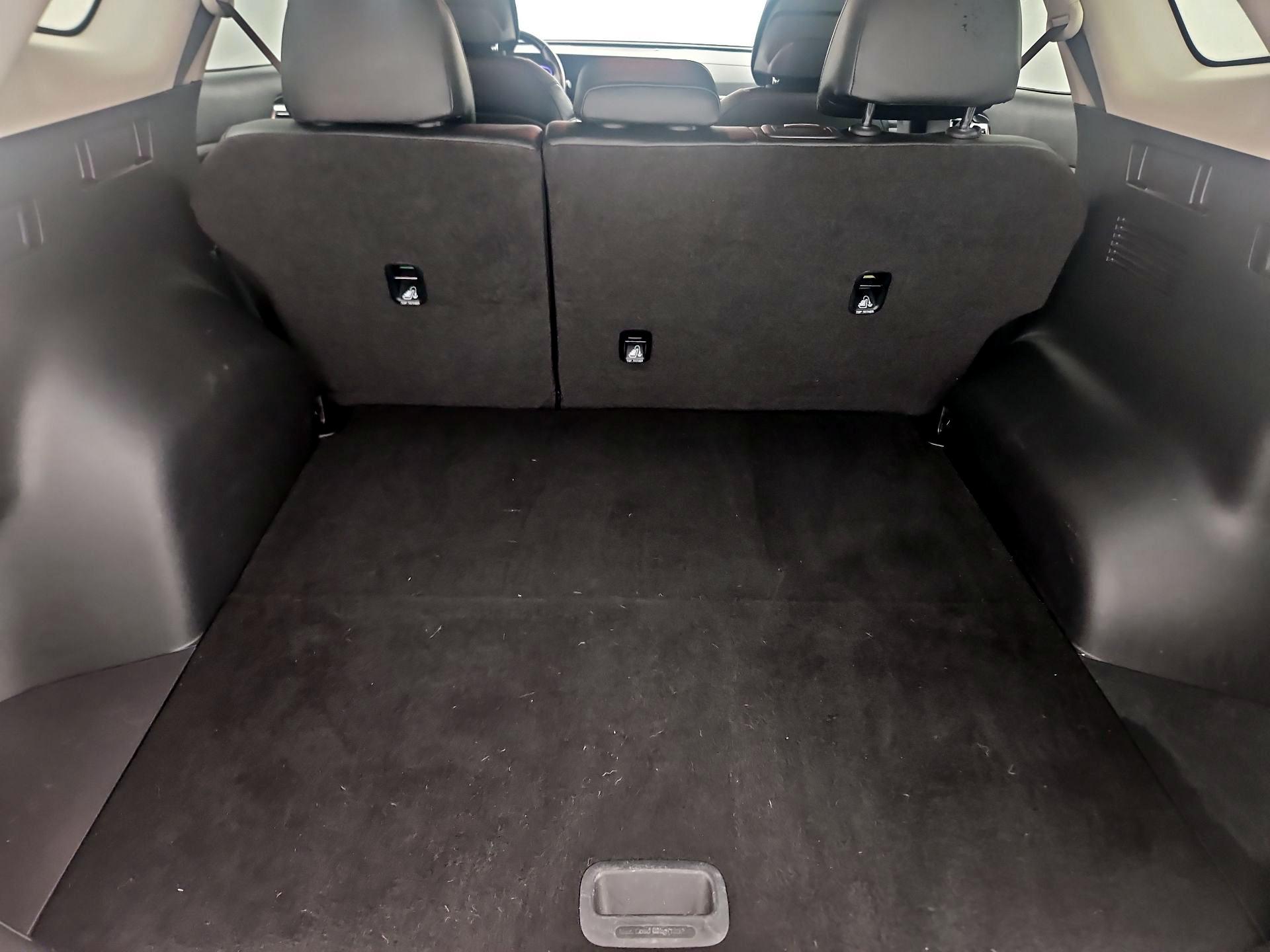 Thumbnail: 2023 Kia Sportage - 19