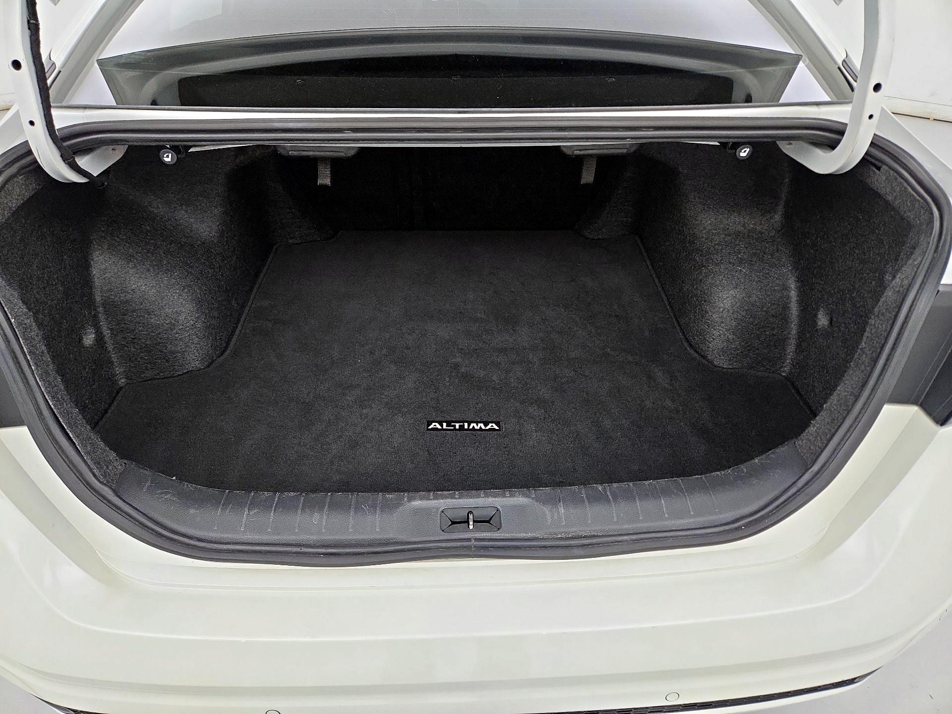 Thumbnail: 2024 Nissan Altima - 20