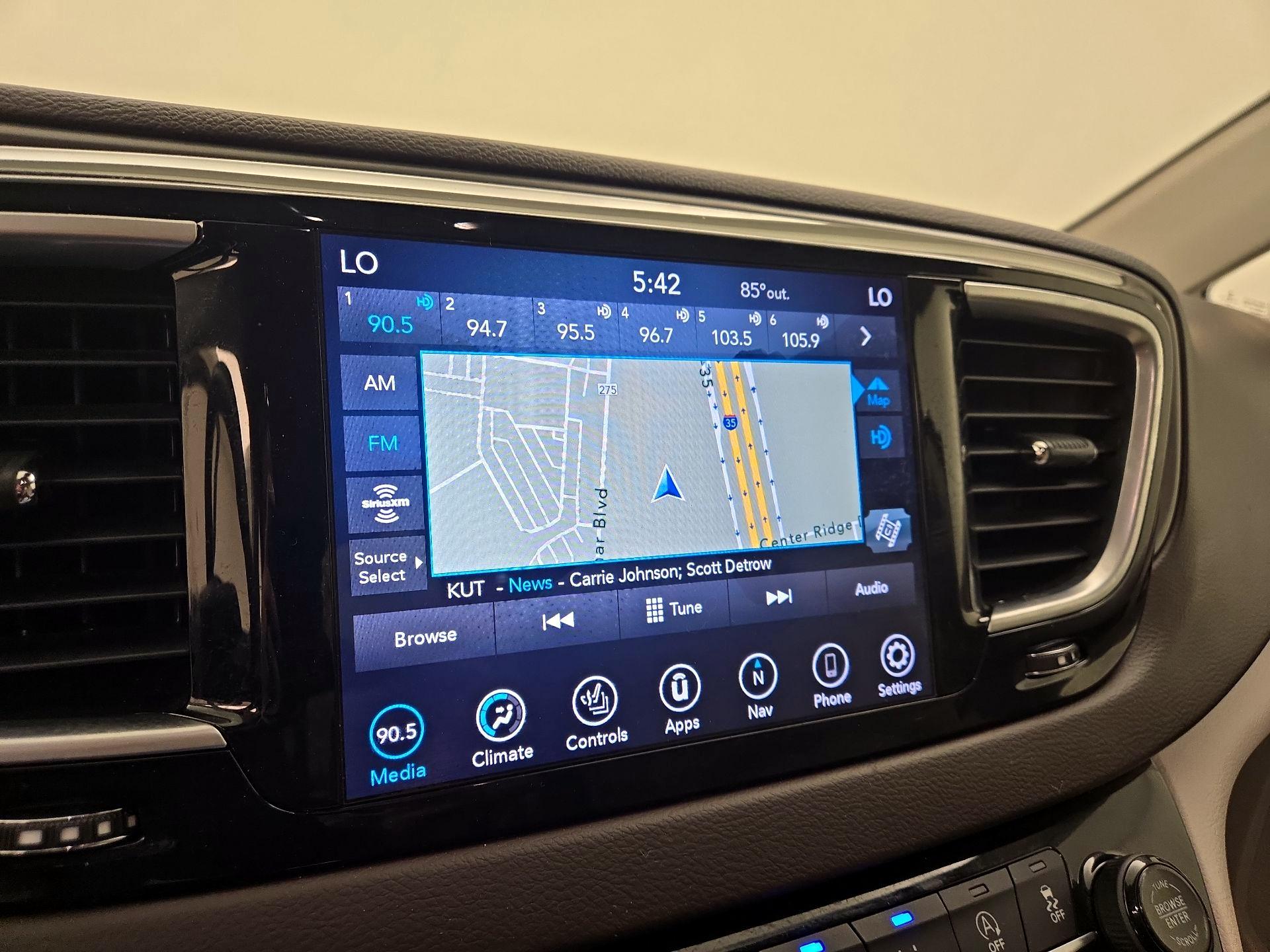 Thumbnail: 2019 Chrysler Pacifica - 14