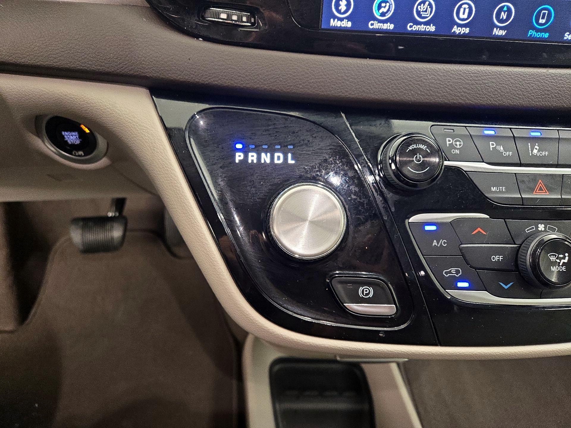 Thumbnail: 2019 Chrysler Pacifica - 18