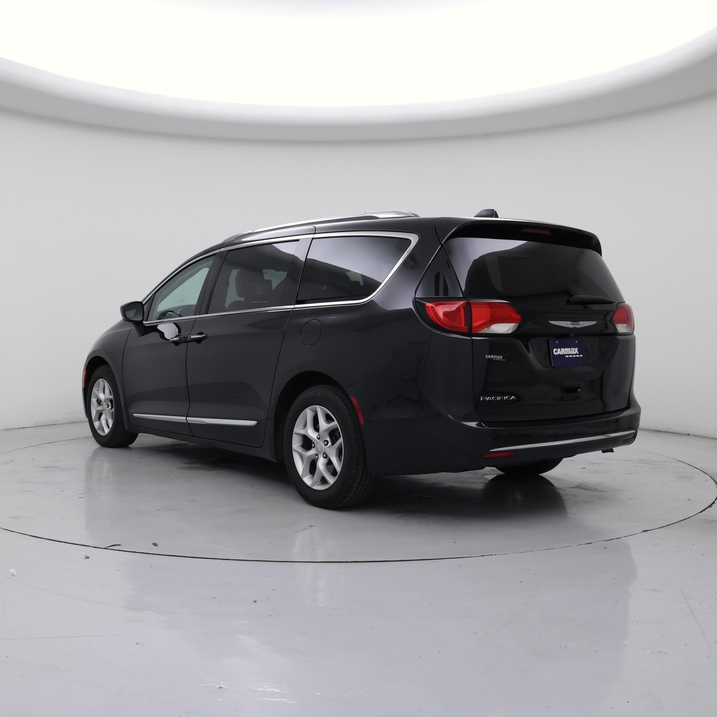 Thumbnail: 2019 Chrysler Pacifica - 2