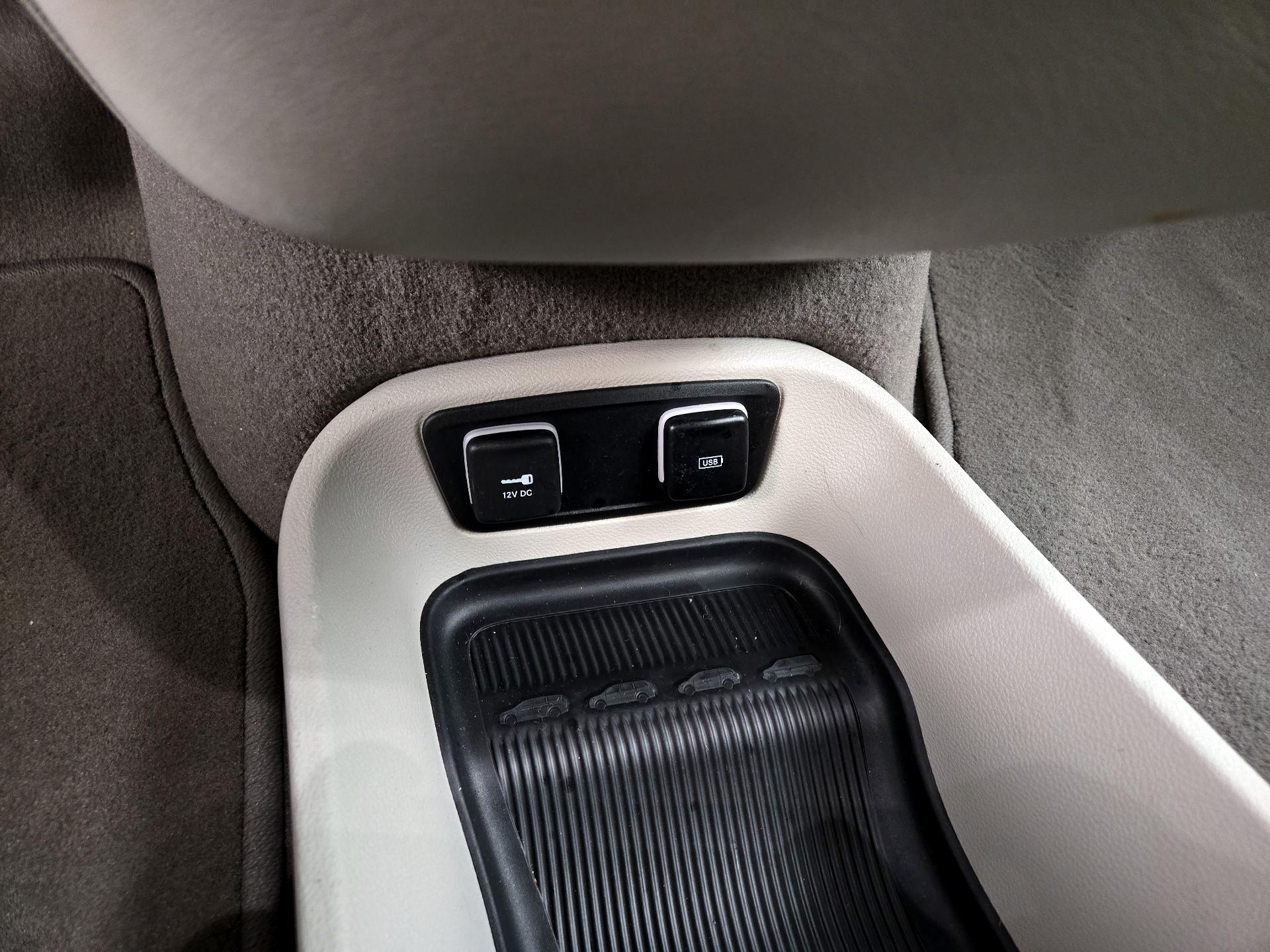 Thumbnail: 2019 Chrysler Pacifica - 19