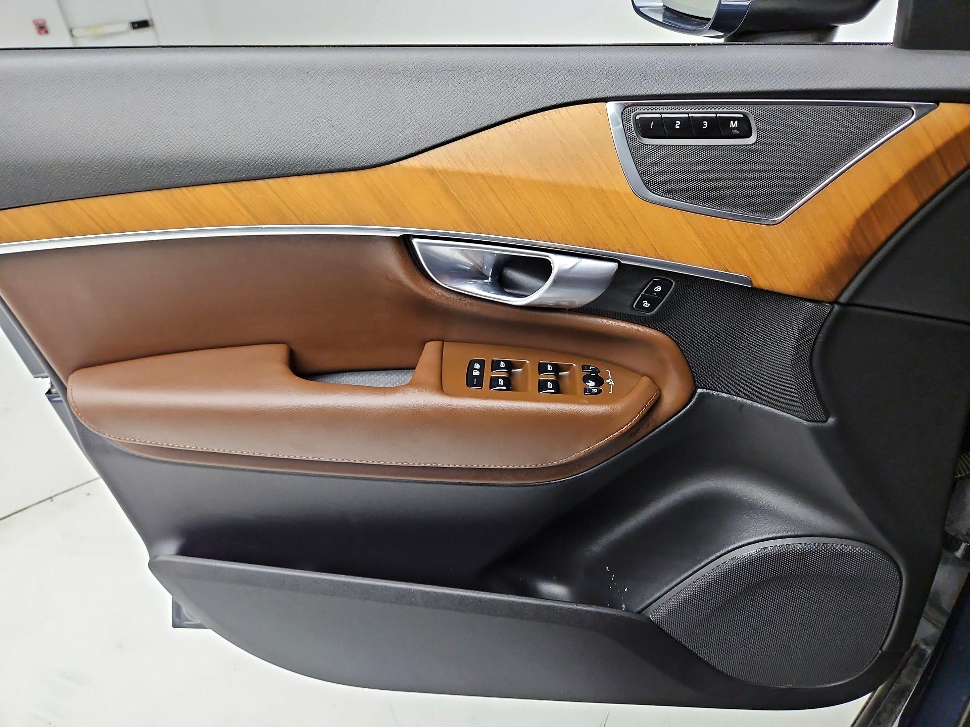 Thumbnail: 2023 Volvo XC90 - 12