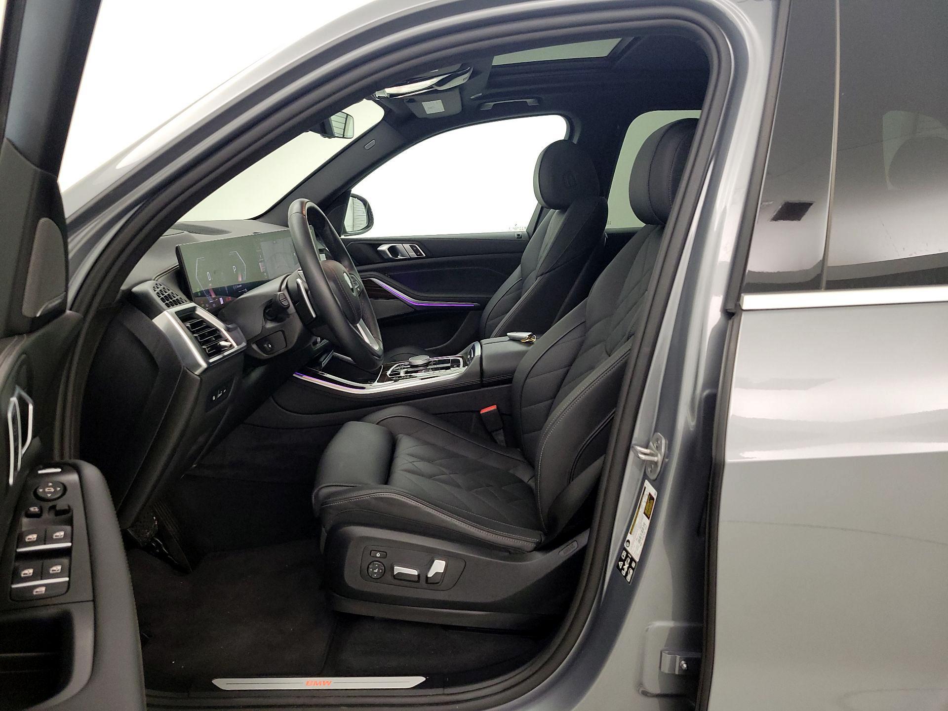 Thumbnail: 2026 BMW X5 - 11