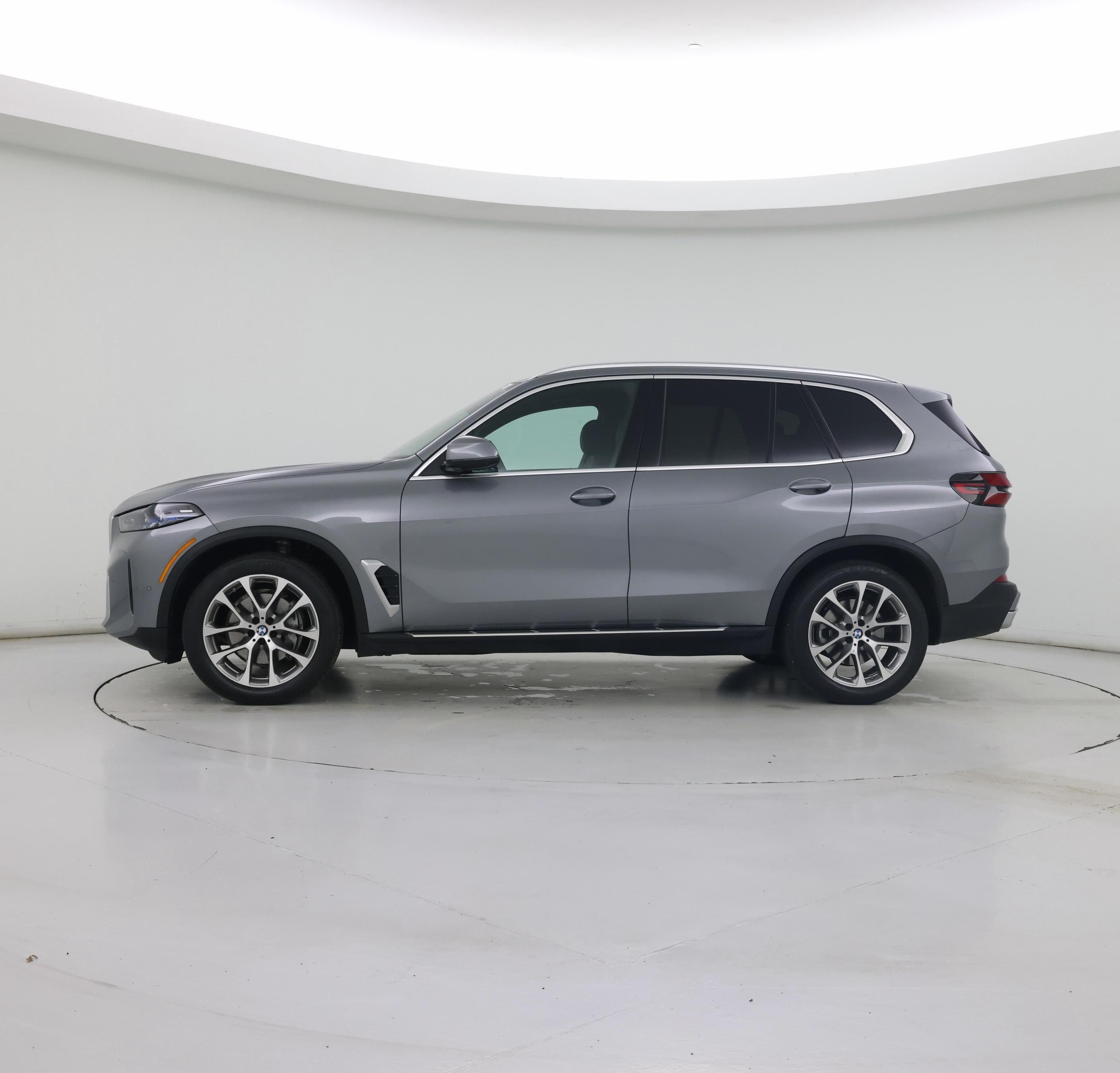 Thumbnail: 2026 BMW X5 - 3