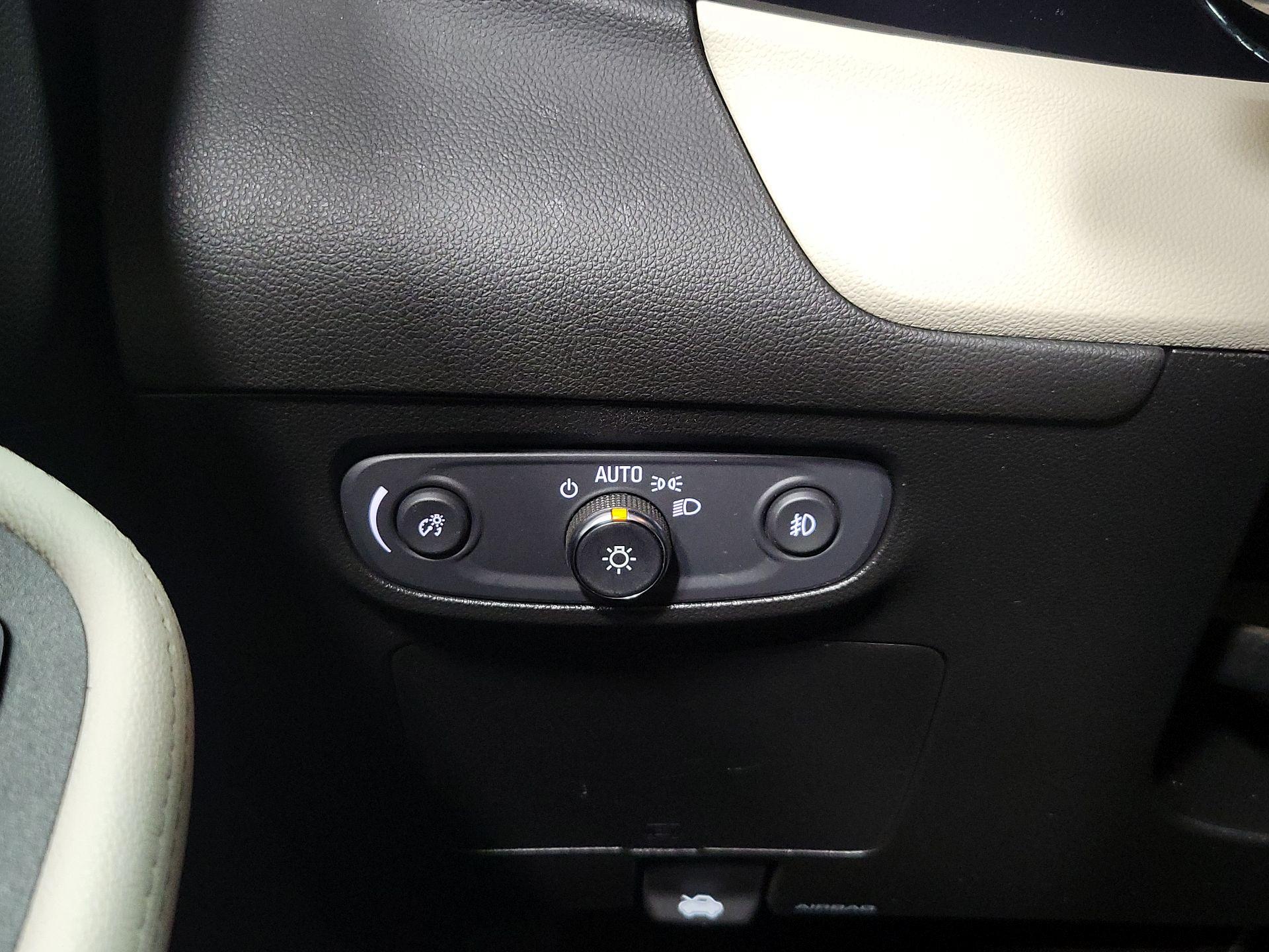 Thumbnail: 2020 Buick Encore GX - 13