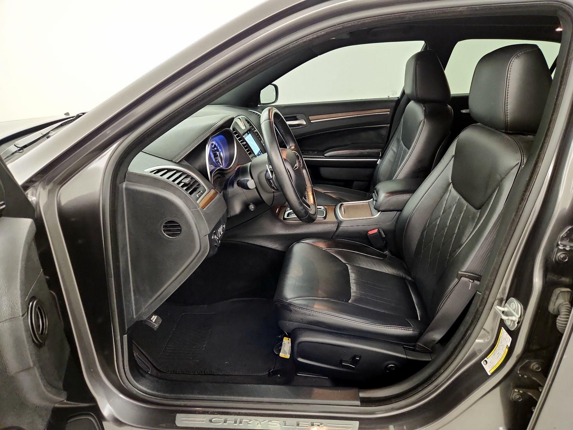 Thumbnail: 2018 Chrysler 300 - 11