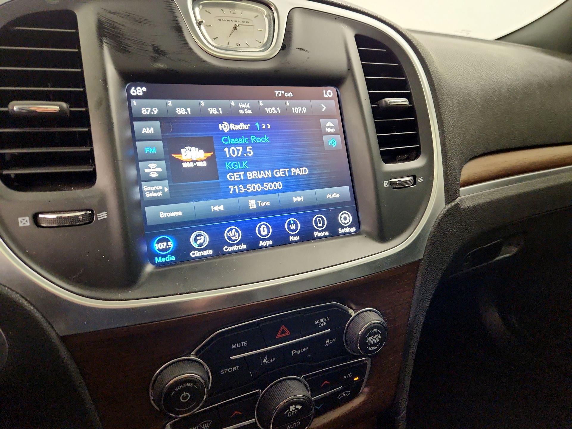 Thumbnail: 2018 Chrysler 300 - 16