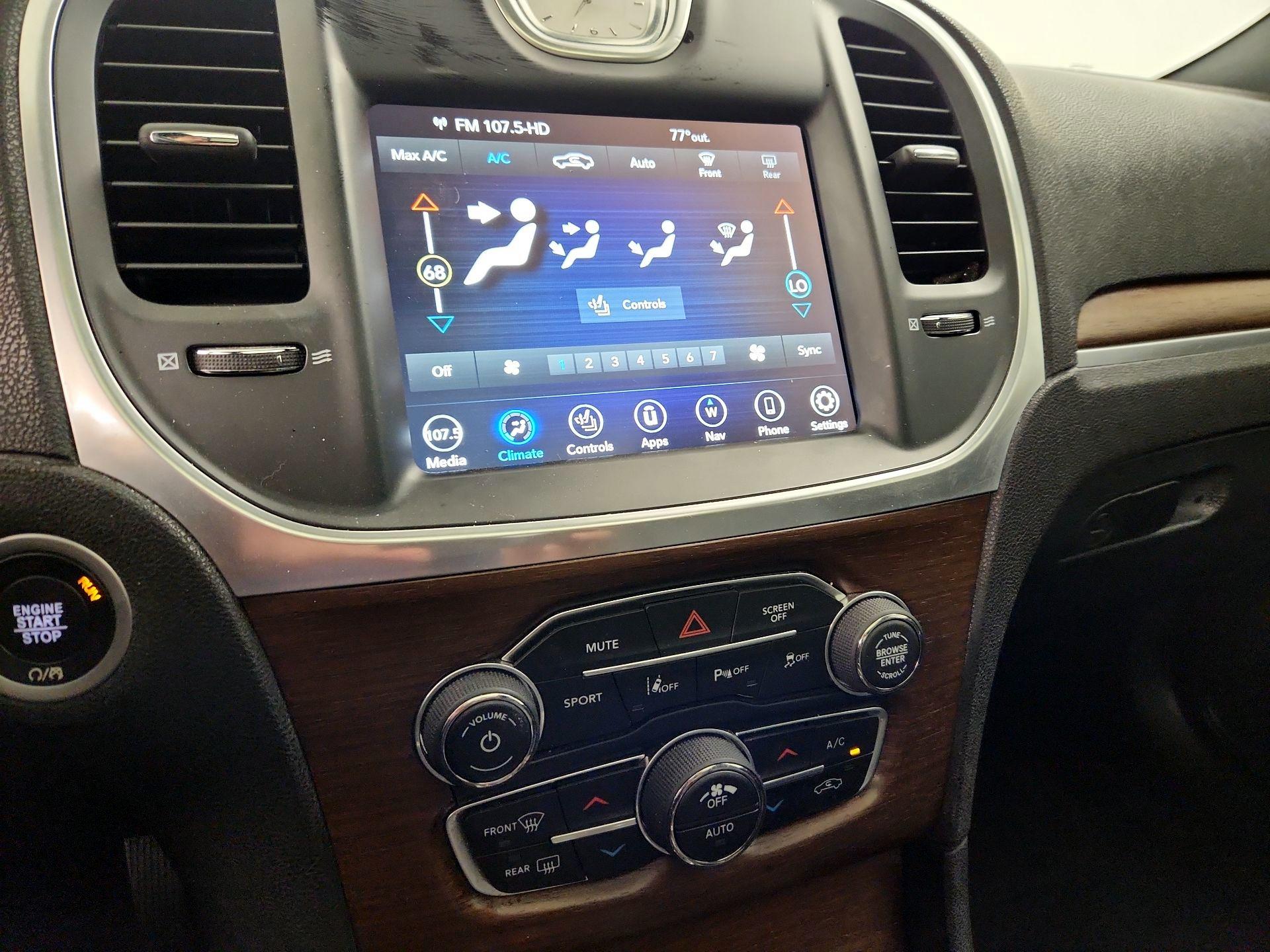 Thumbnail: 2018 Chrysler 300 - 17