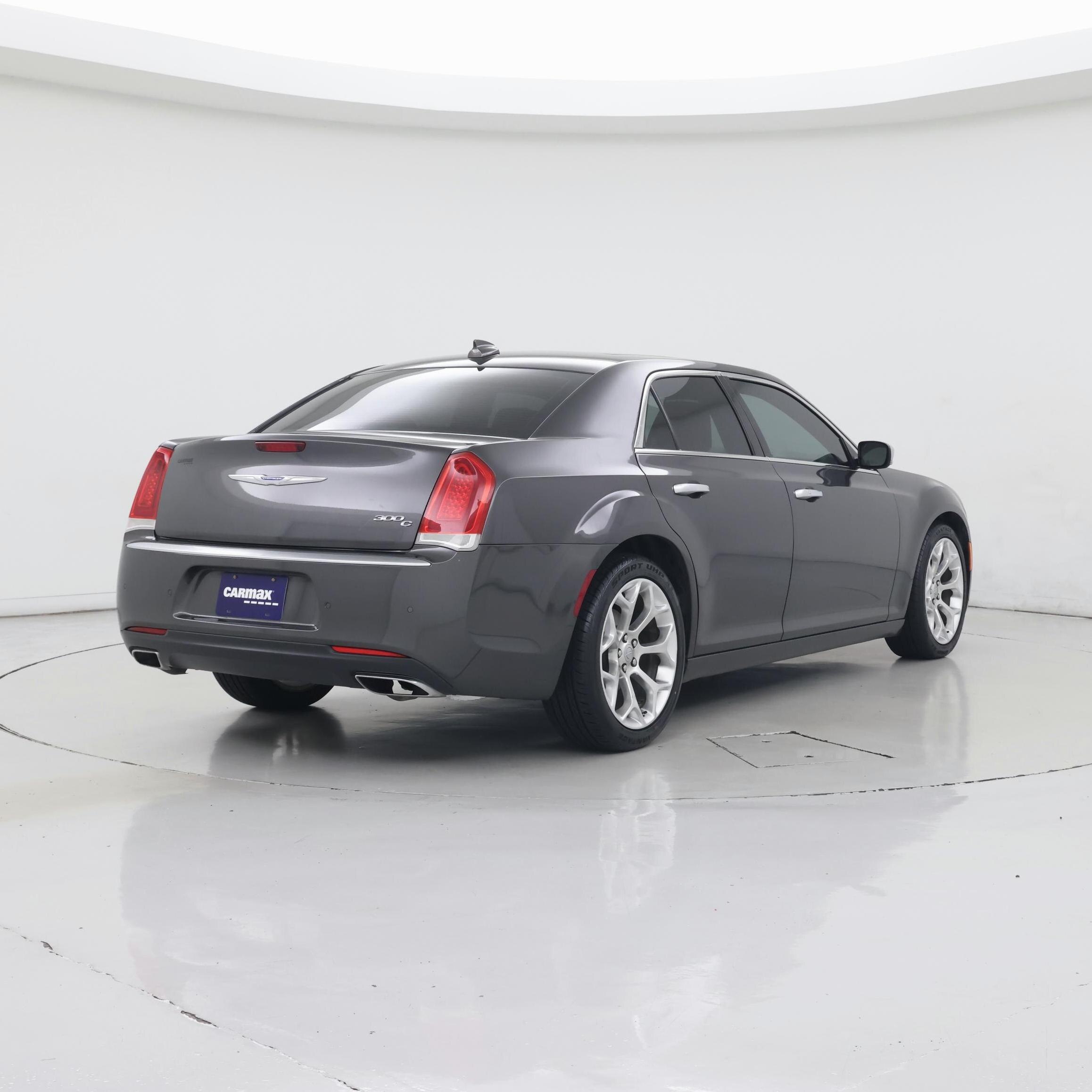 Thumbnail: 2018 Chrysler 300 - 8