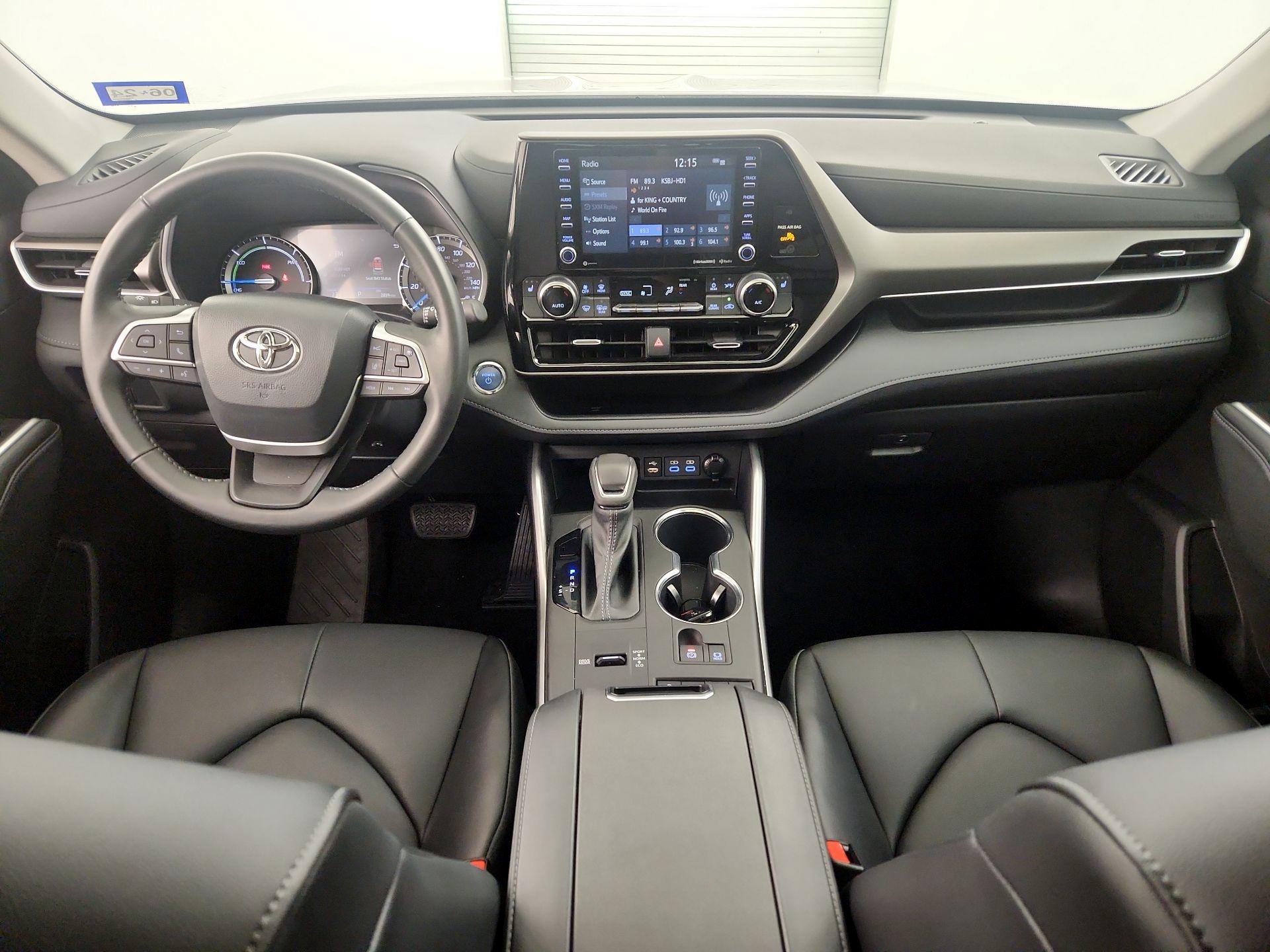 Thumbnail: 2022 Toyota Highlander - 9