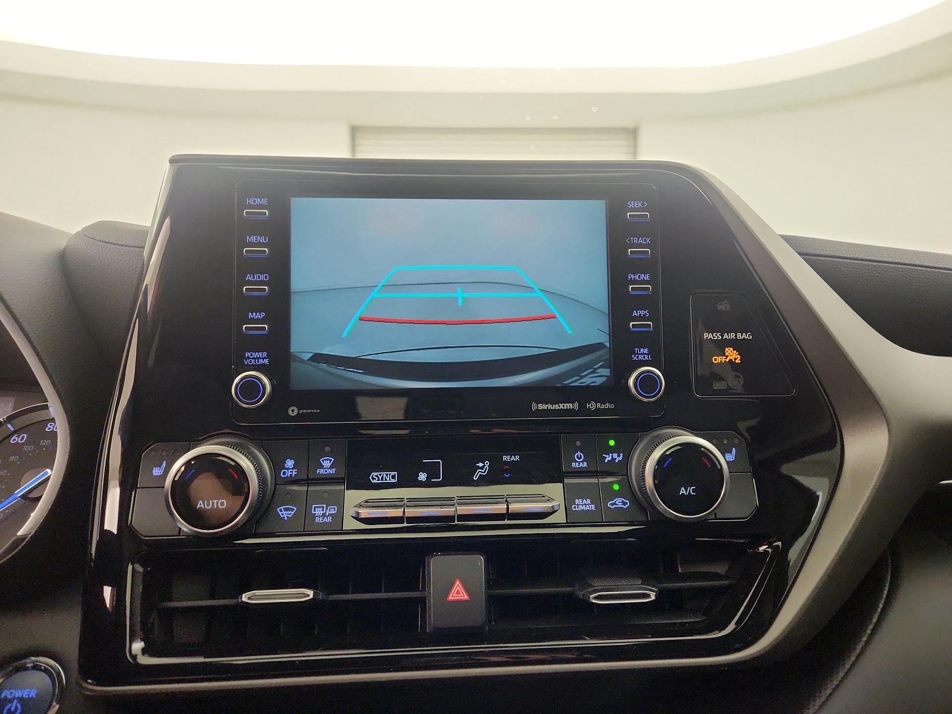 Thumbnail: 2022 Toyota Highlander - 14