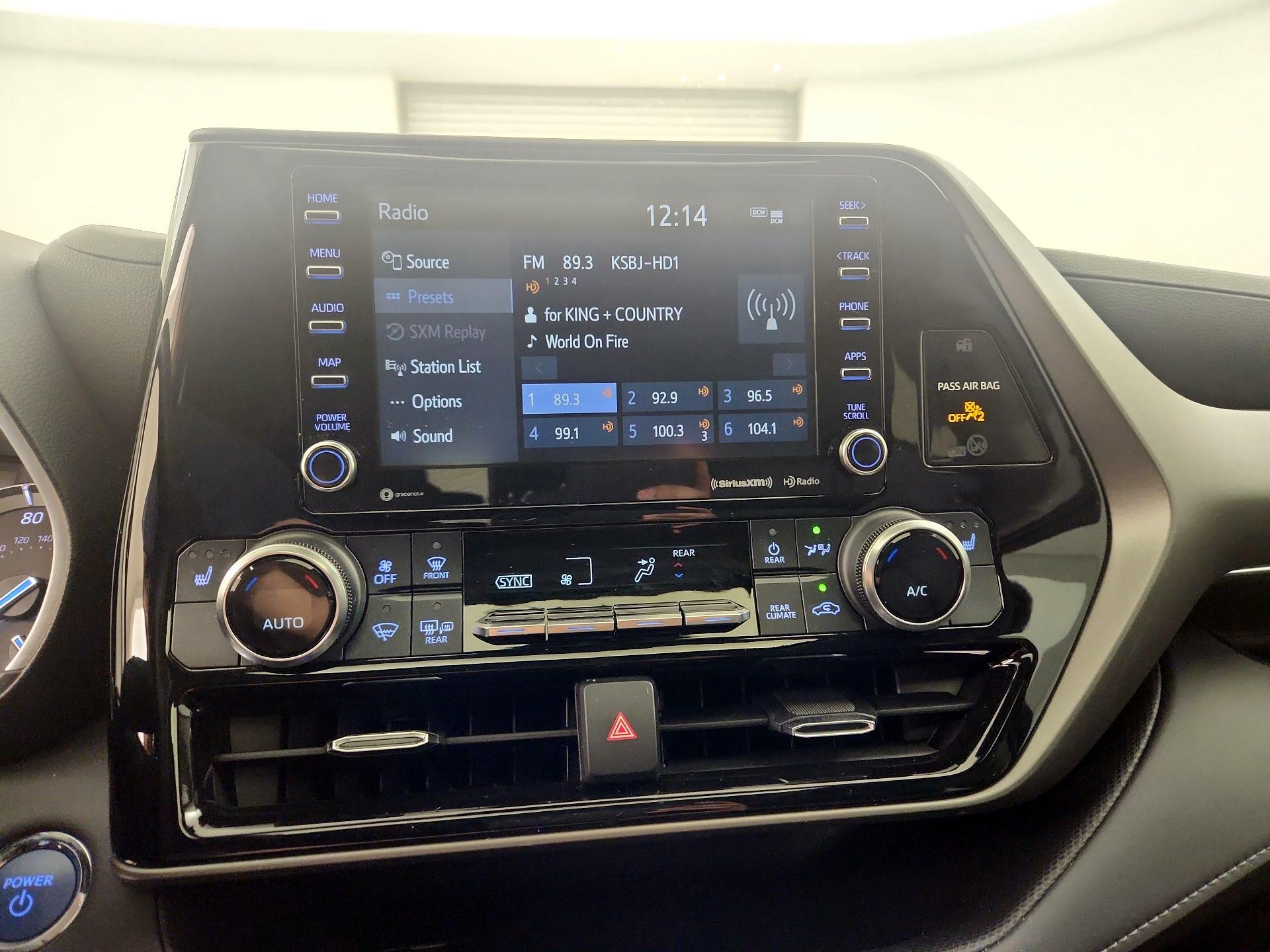 Thumbnail: 2022 Toyota Highlander - 15