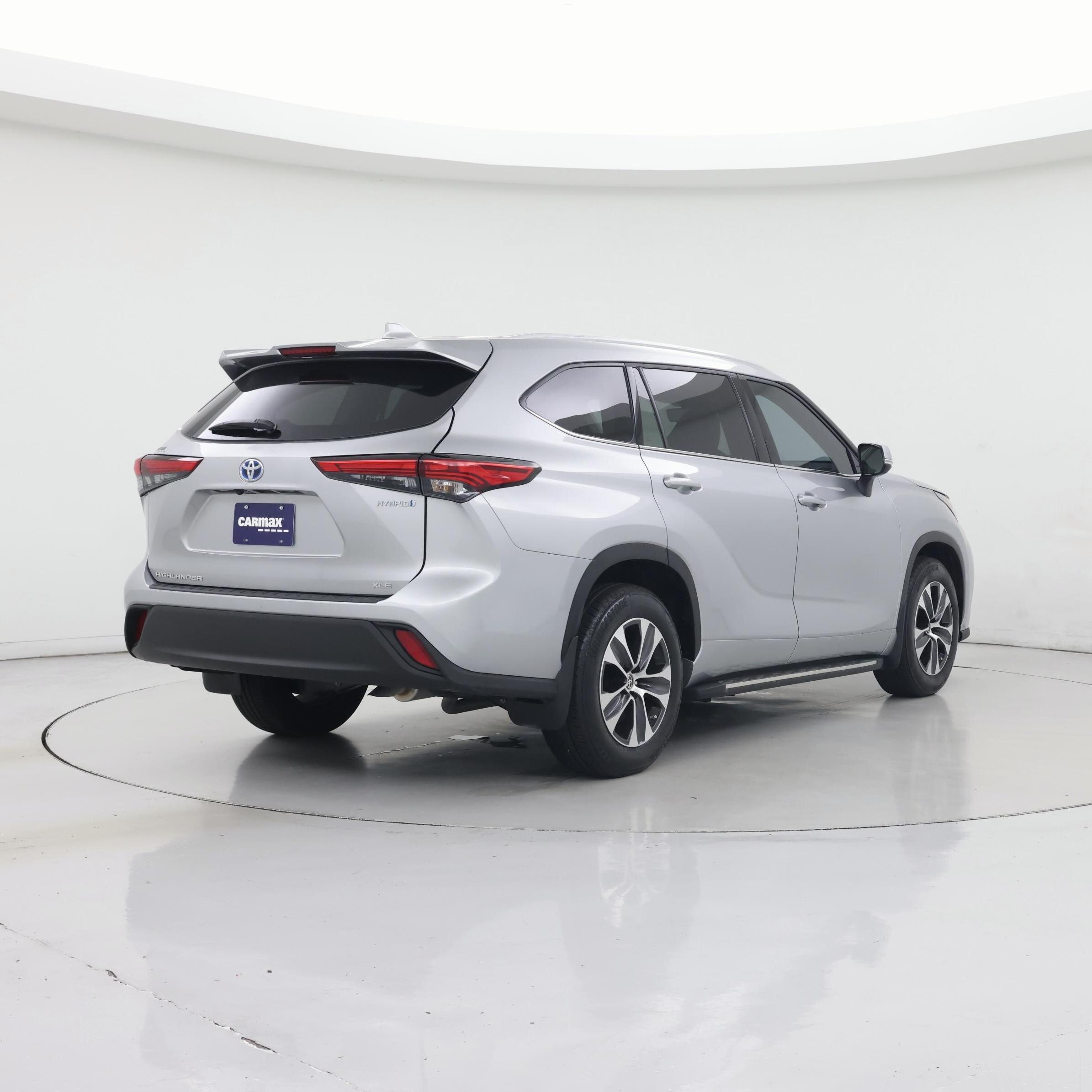 Thumbnail: 2022 Toyota Highlander - 8