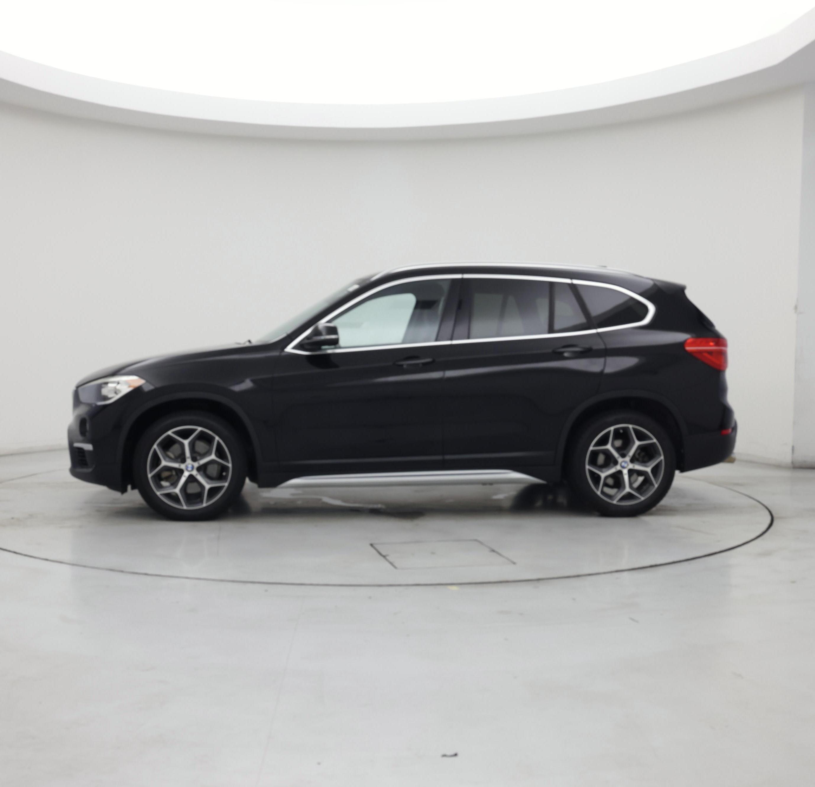 Thumbnail: 2018 BMW X1 - 3