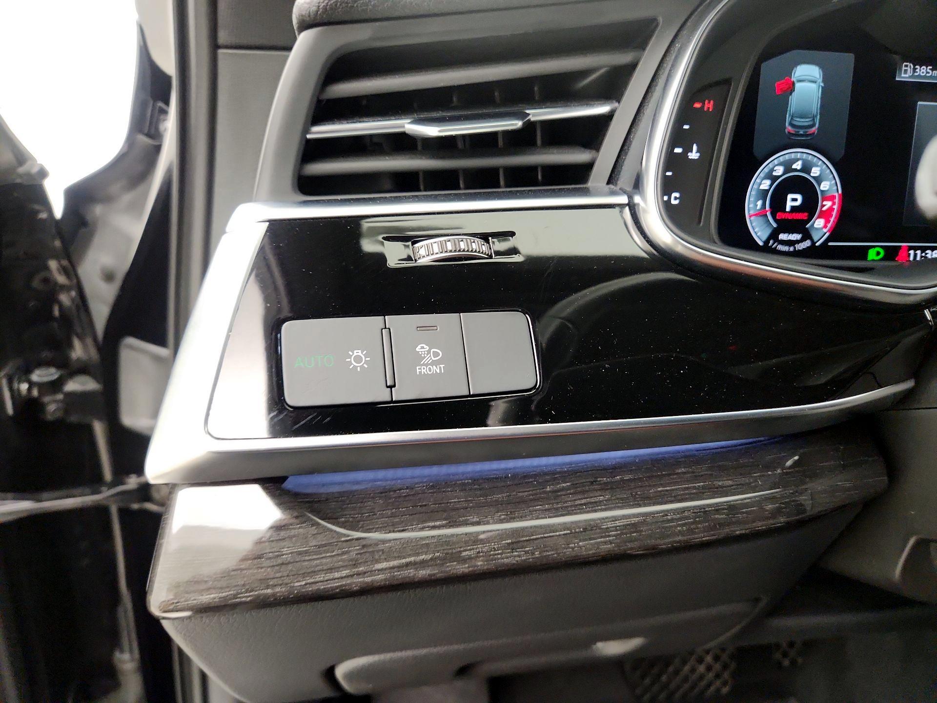 Thumbnail: 2021 Audi Q7 - 12