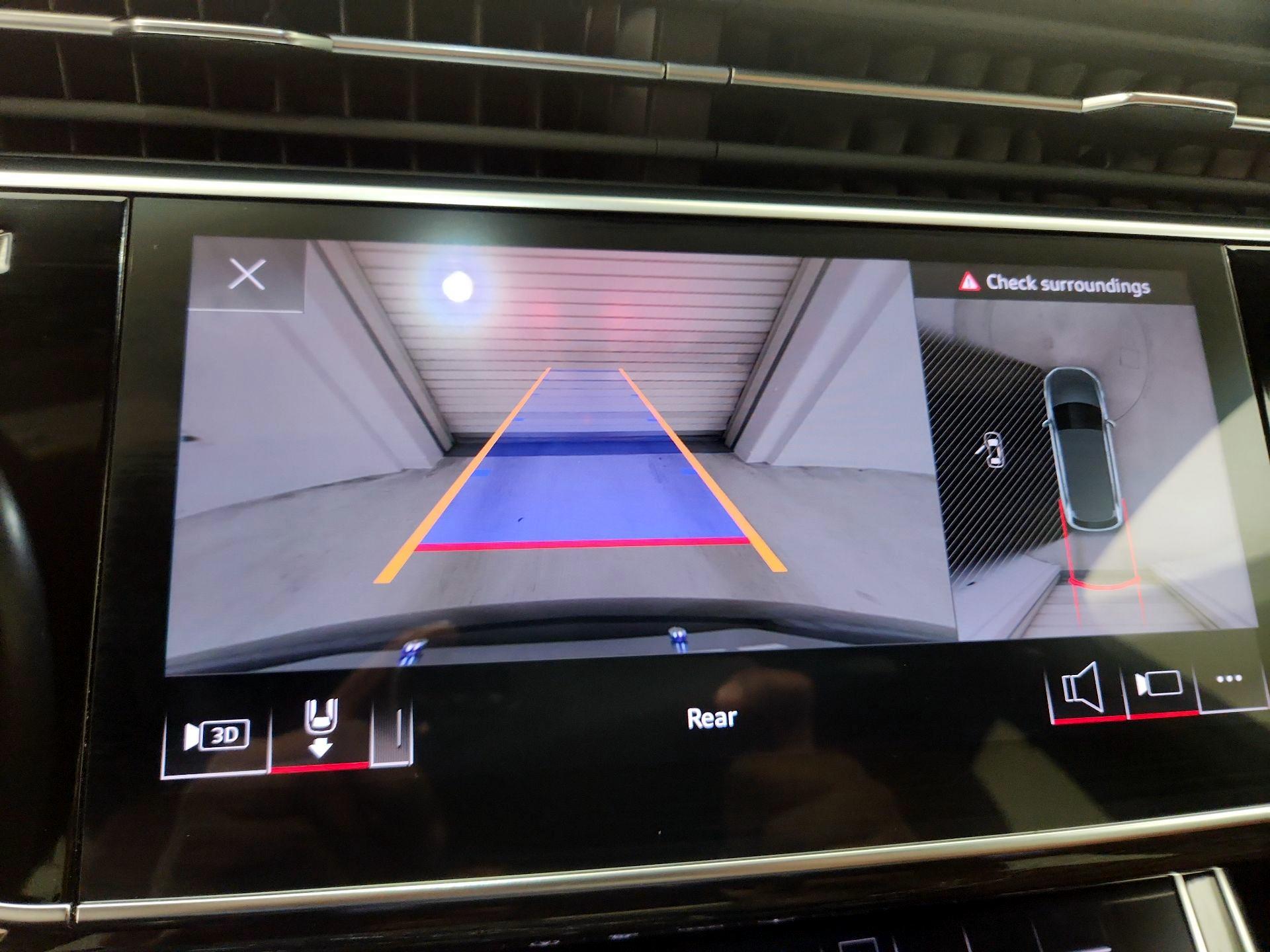 Thumbnail: 2021 Audi Q7 - 13