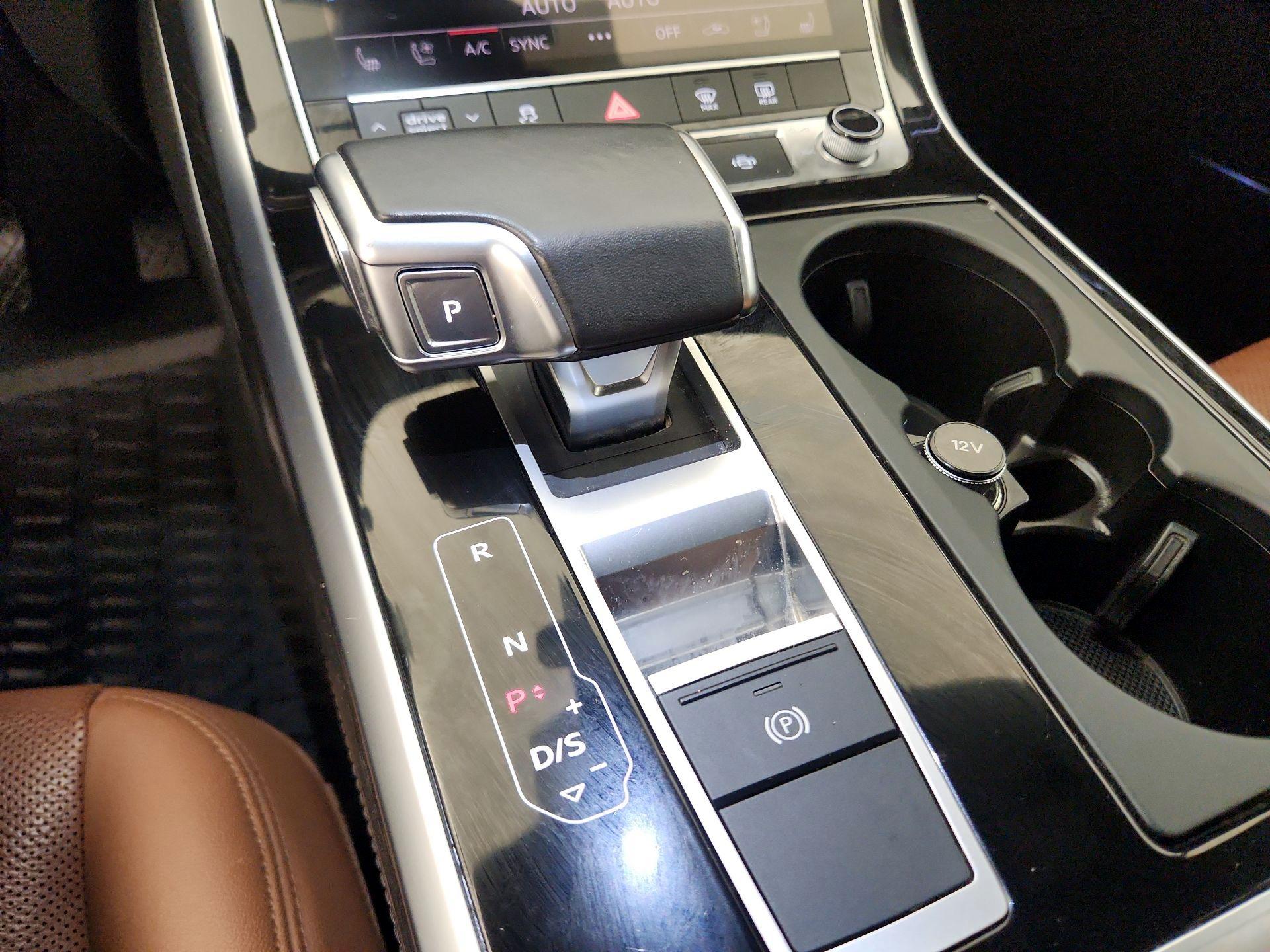 Thumbnail: 2021 Audi Q7 - 16