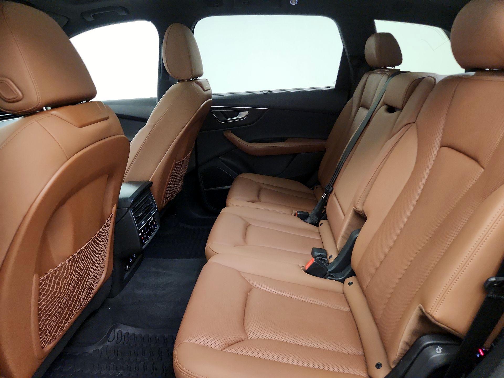 Thumbnail: 2021 Audi Q7 - 19