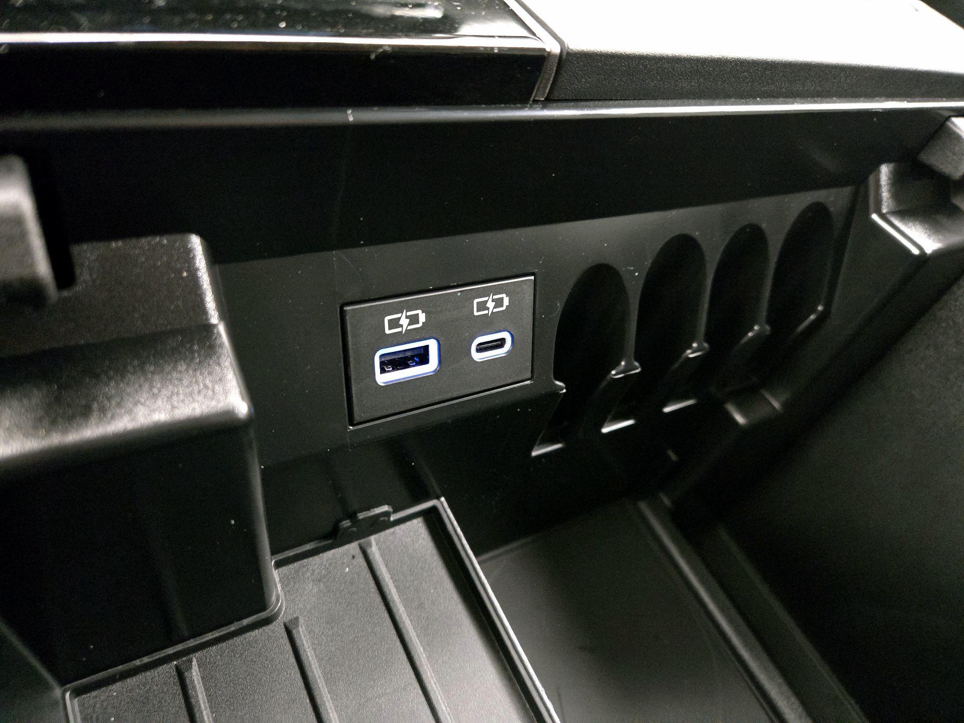 Thumbnail: 2024 Toyota Tundra - 18