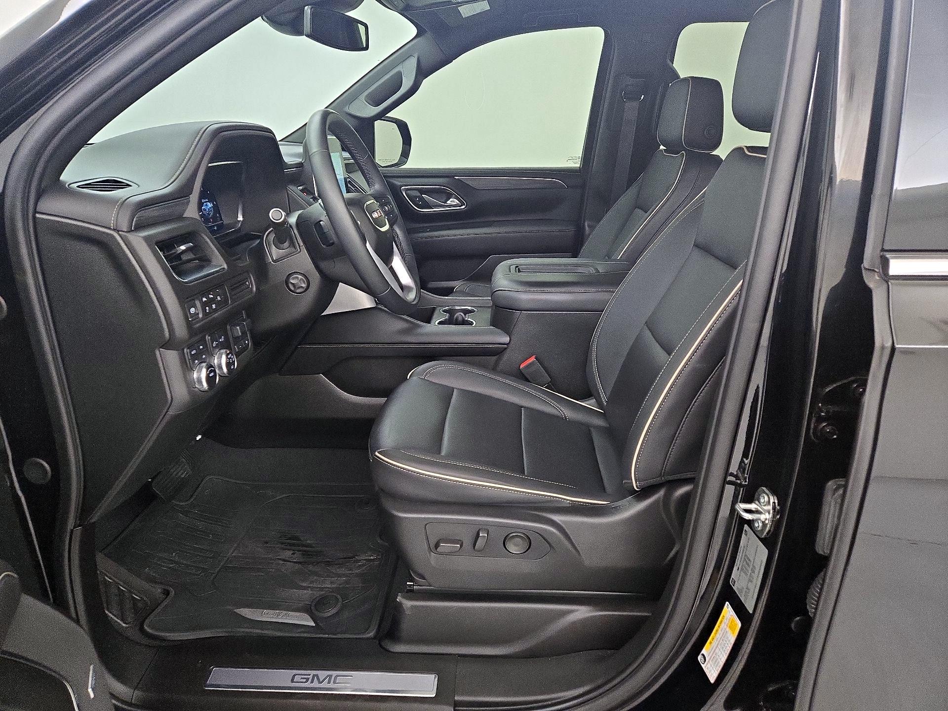 Thumbnail: 2023 GMC Yukon XL - 11