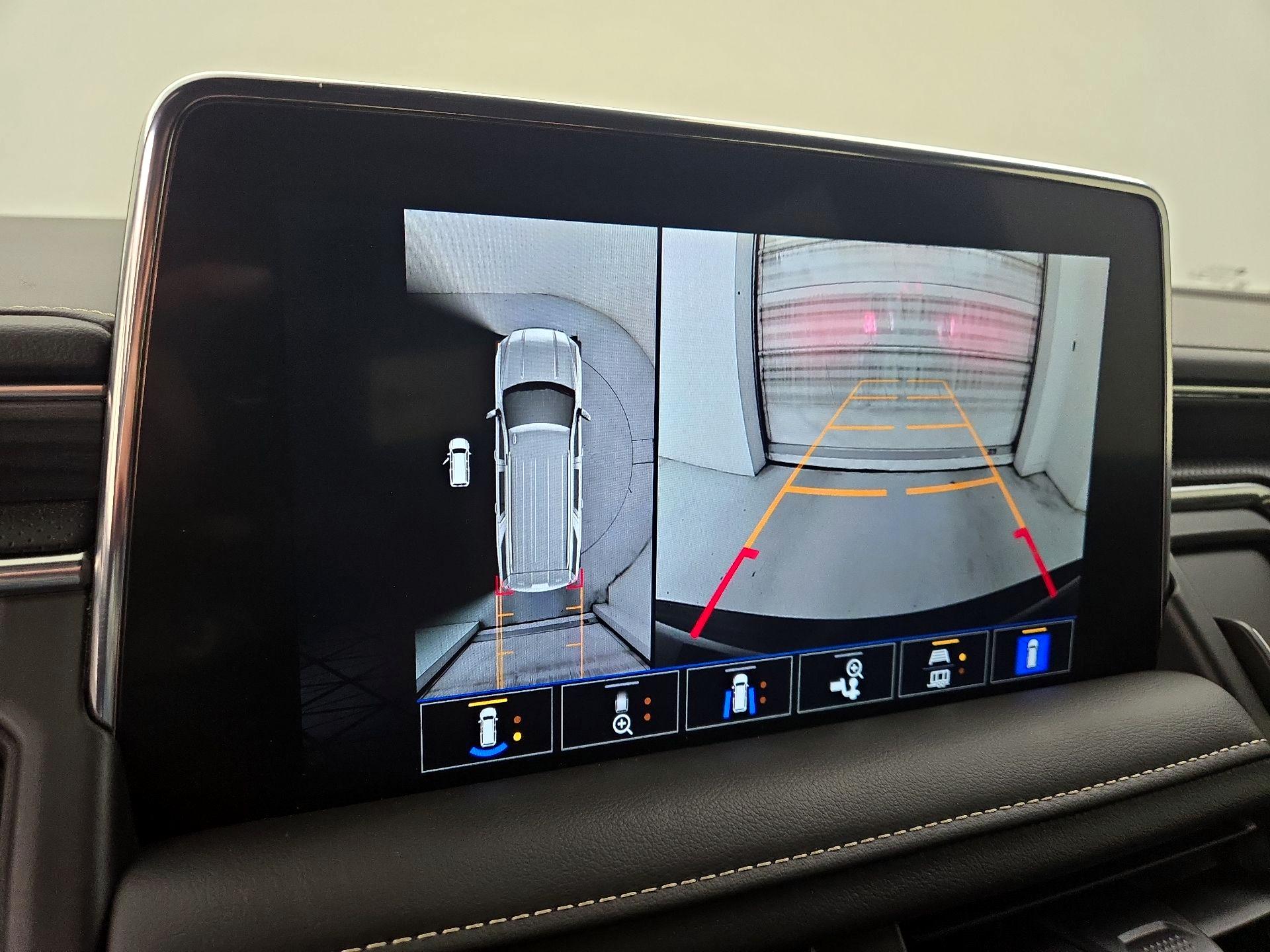 Thumbnail: 2023 GMC Yukon XL - 15