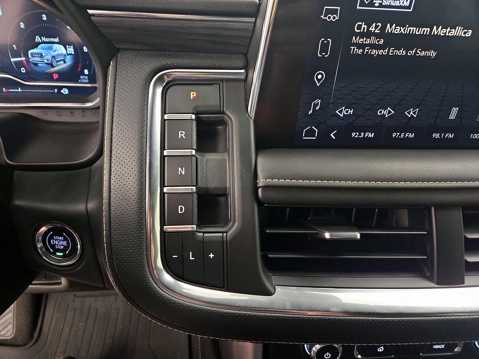 Thumbnail: 2023 GMC Yukon XL - 18