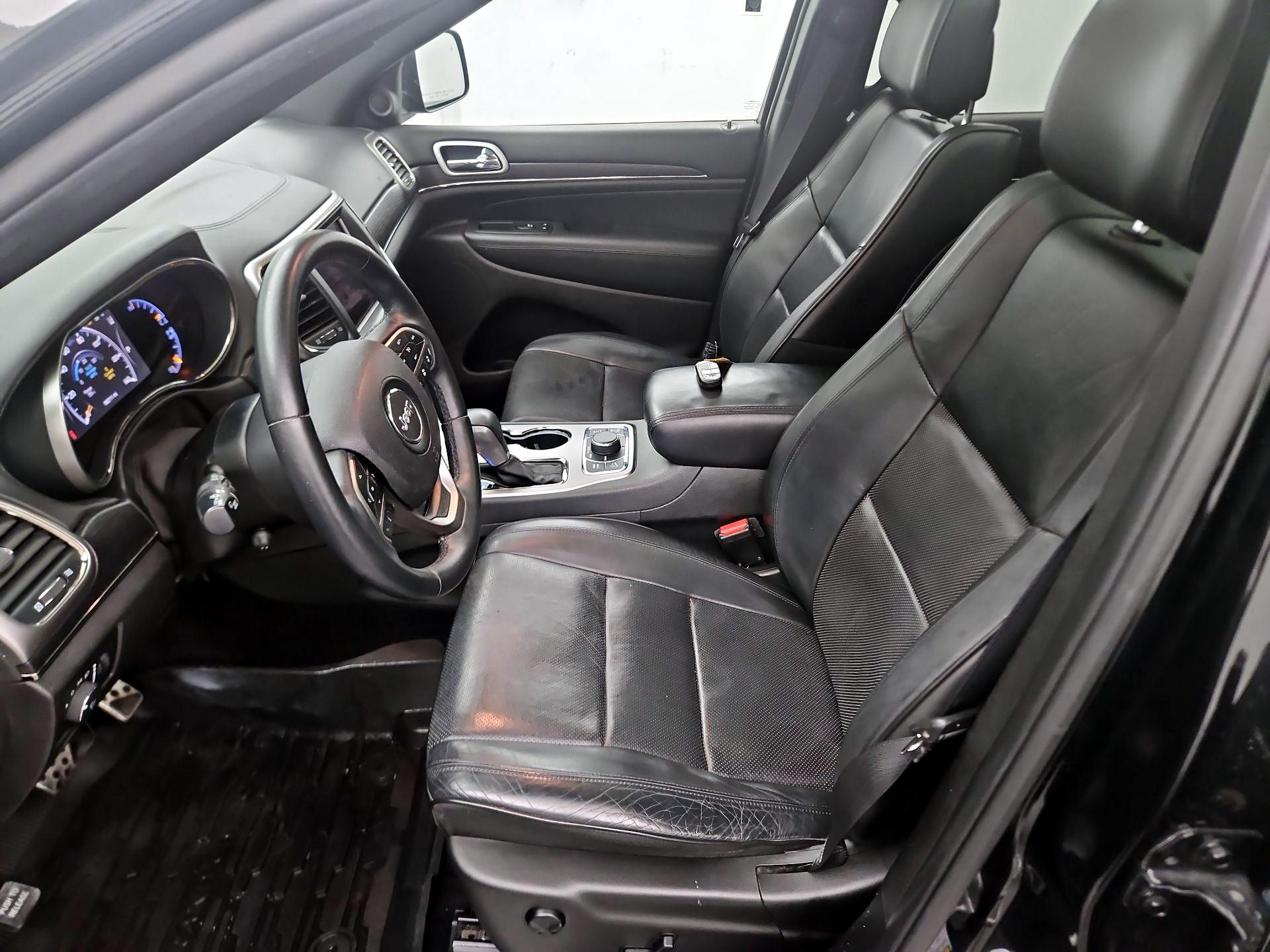 Thumbnail: 2018 Jeep Grand Cherokee - 11